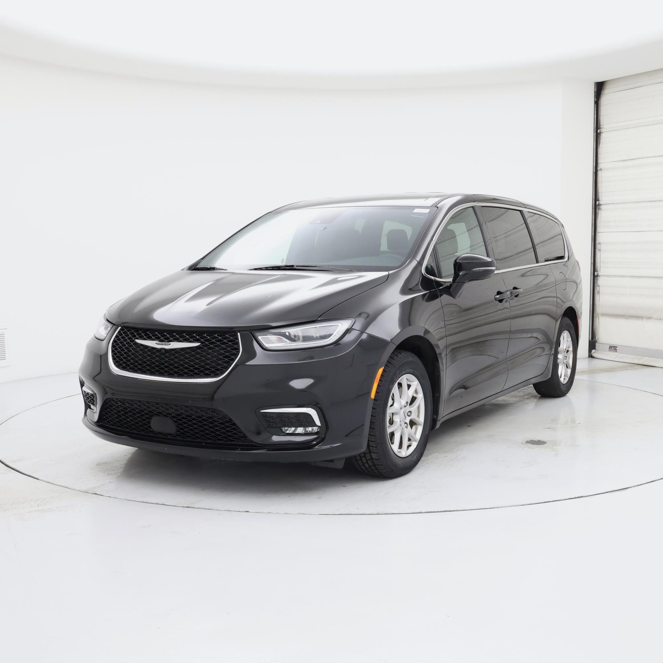Thumbnail: 2025 Chrysler Pacifica - 4