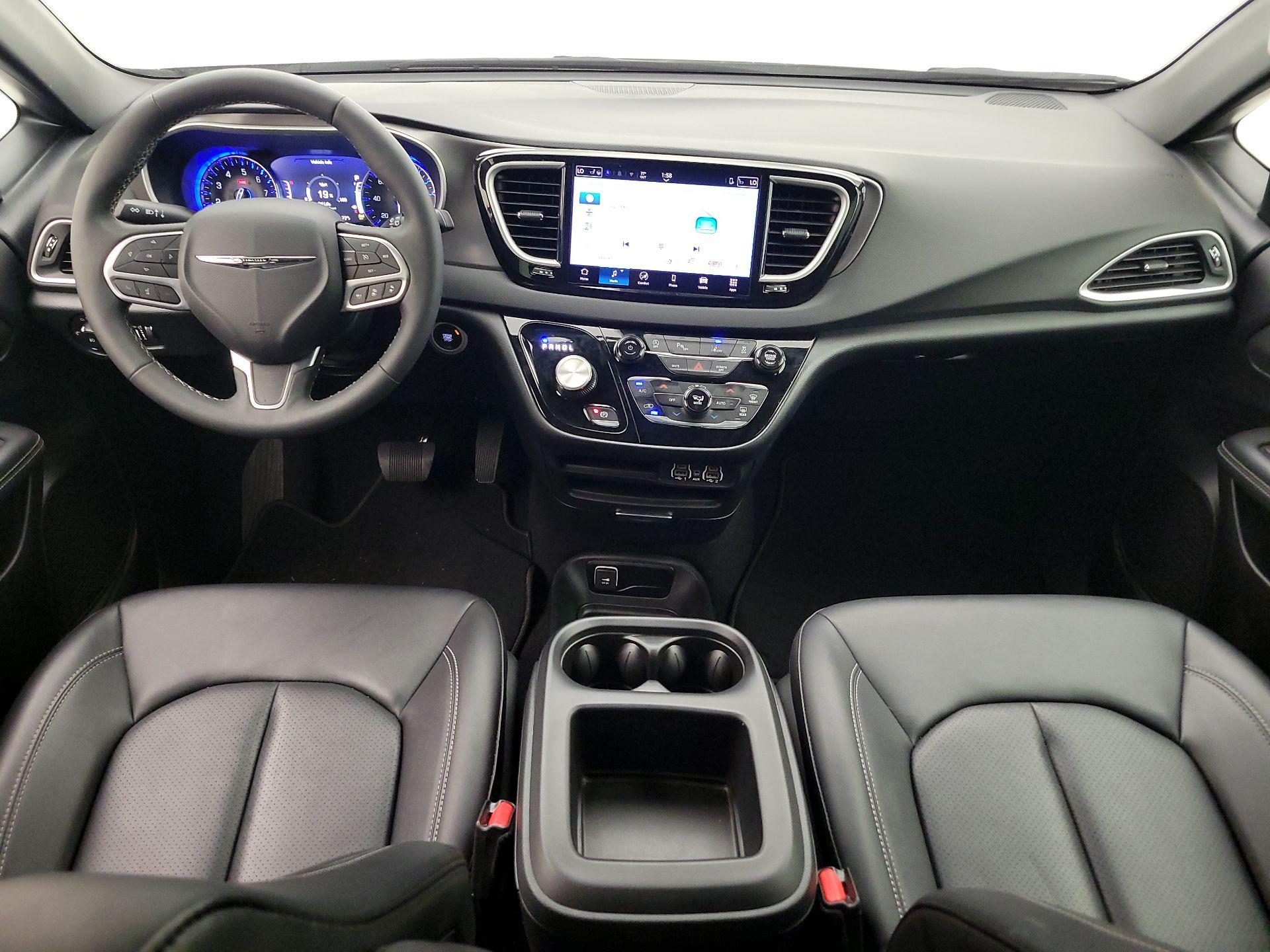 Thumbnail: 2025 Chrysler Pacifica - 9