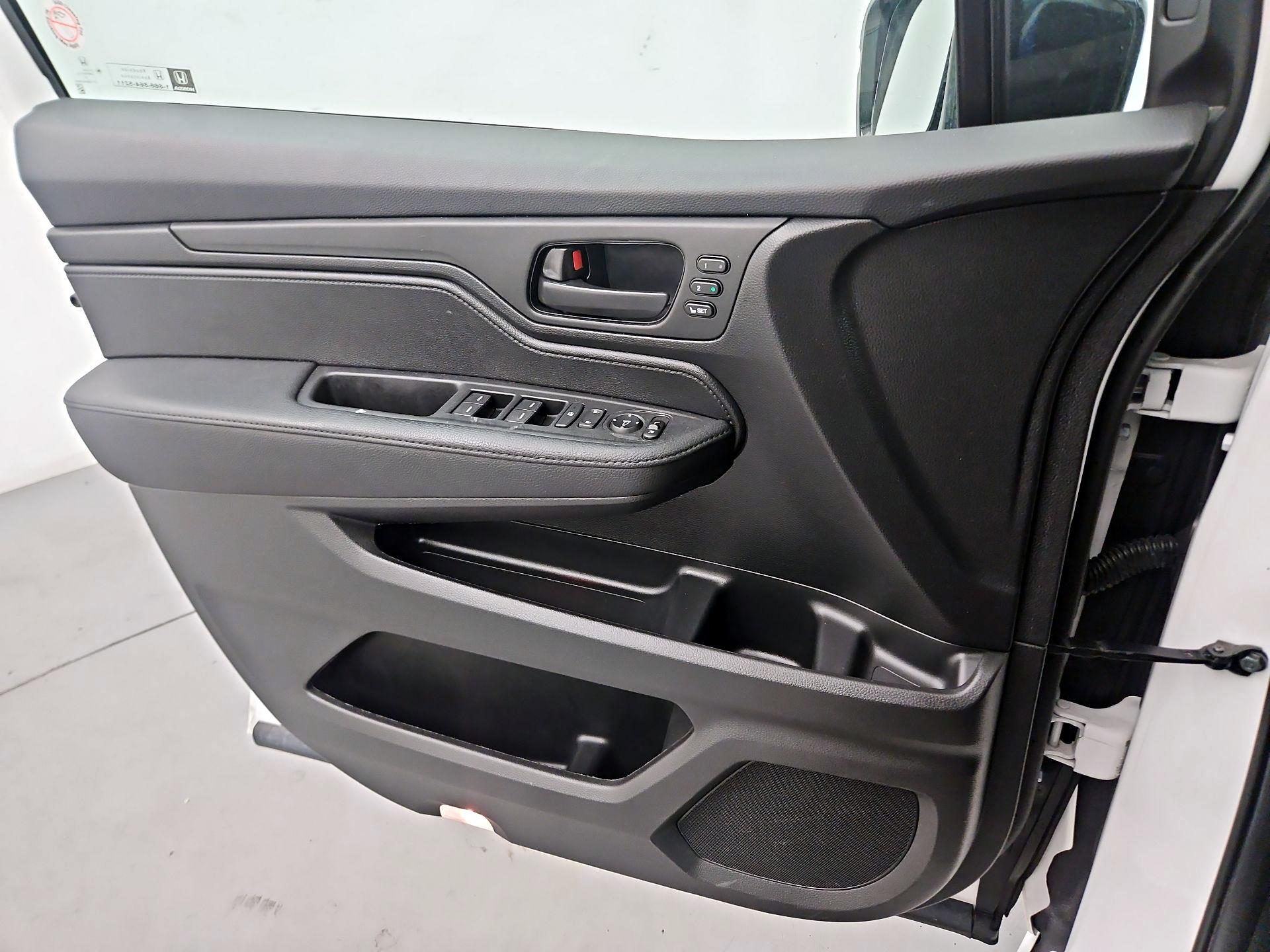 Thumbnail: 2025 Honda Odyssey - 12