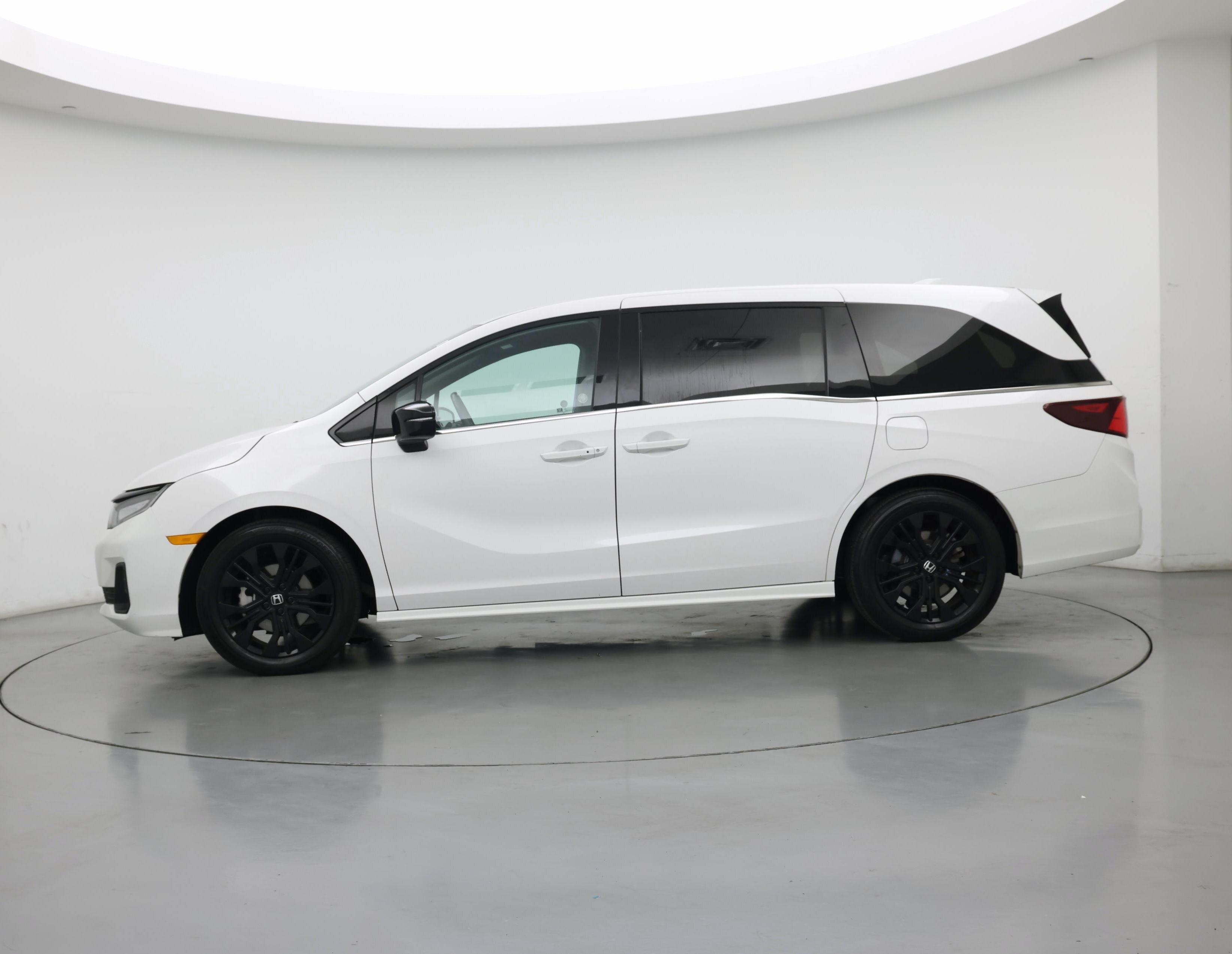 Thumbnail: 2025 Honda Odyssey - 3