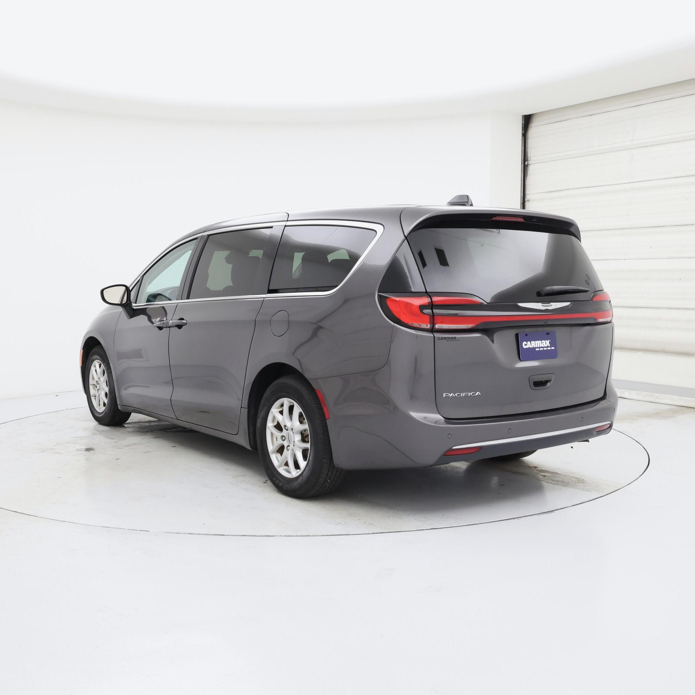 Thumbnail: 2023 Chrysler Pacifica - 2