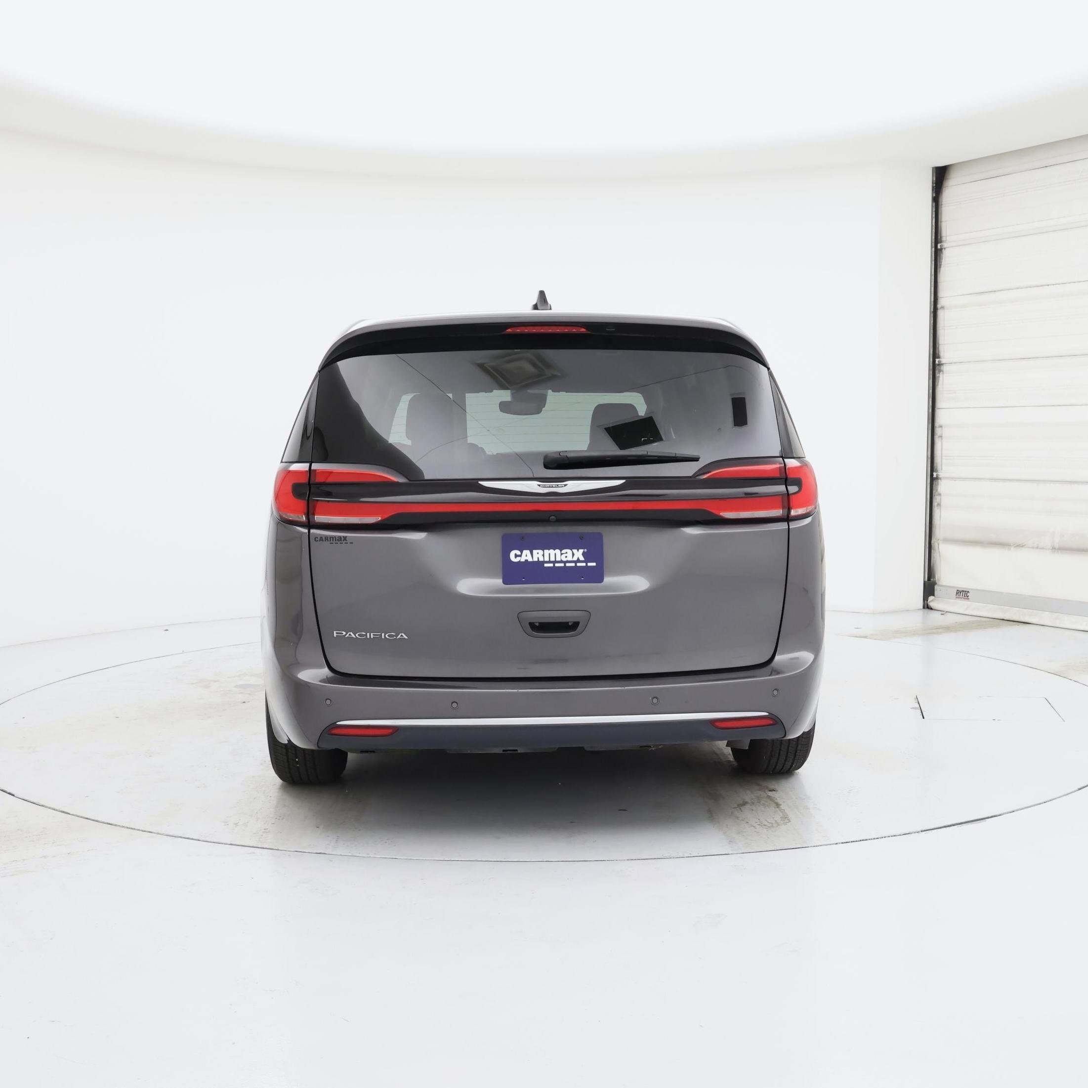 Thumbnail: 2023 Chrysler Pacifica - 6