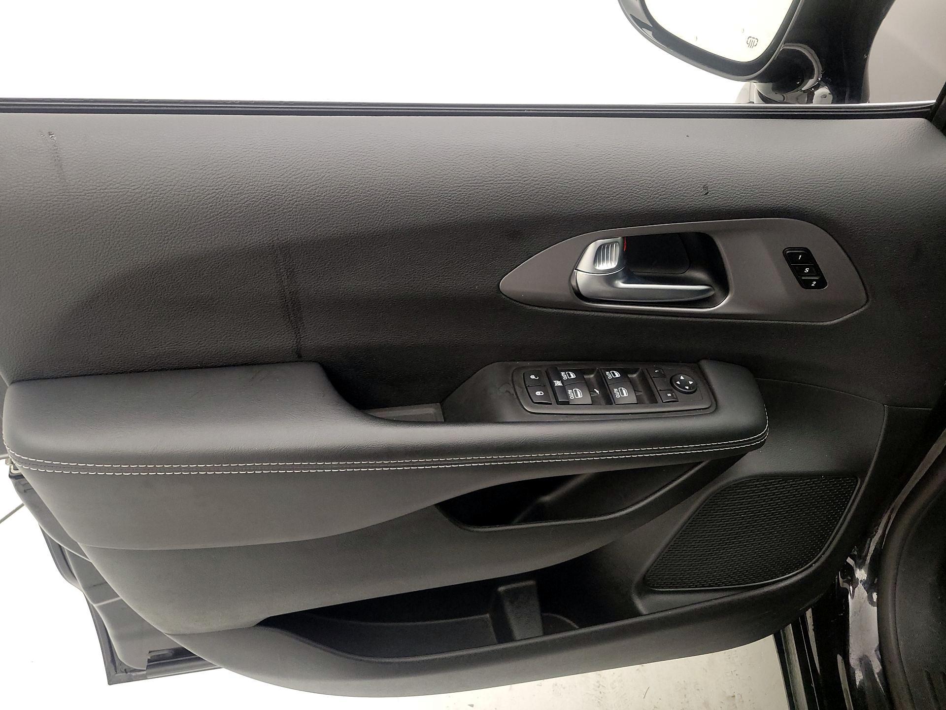 Thumbnail: 2025 Chrysler Pacifica - 12