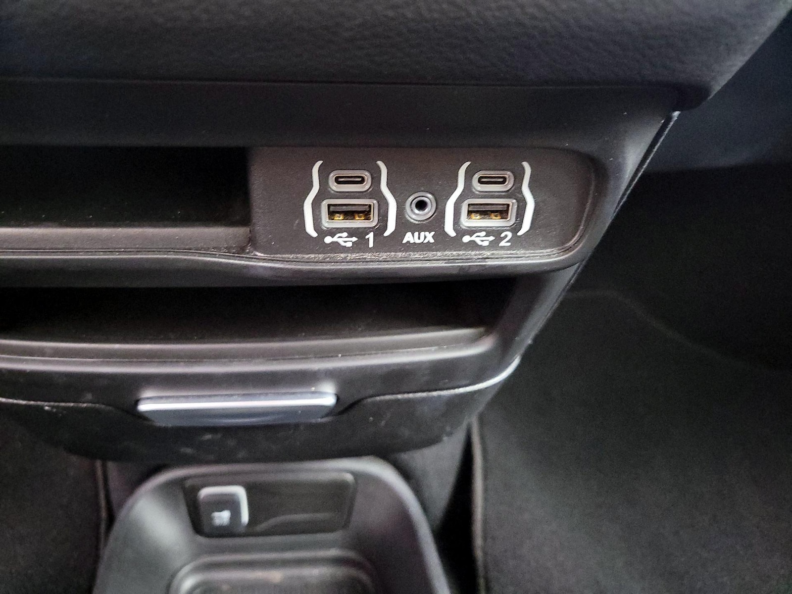 2025 Chrysler Pacifica Select - Photo 19