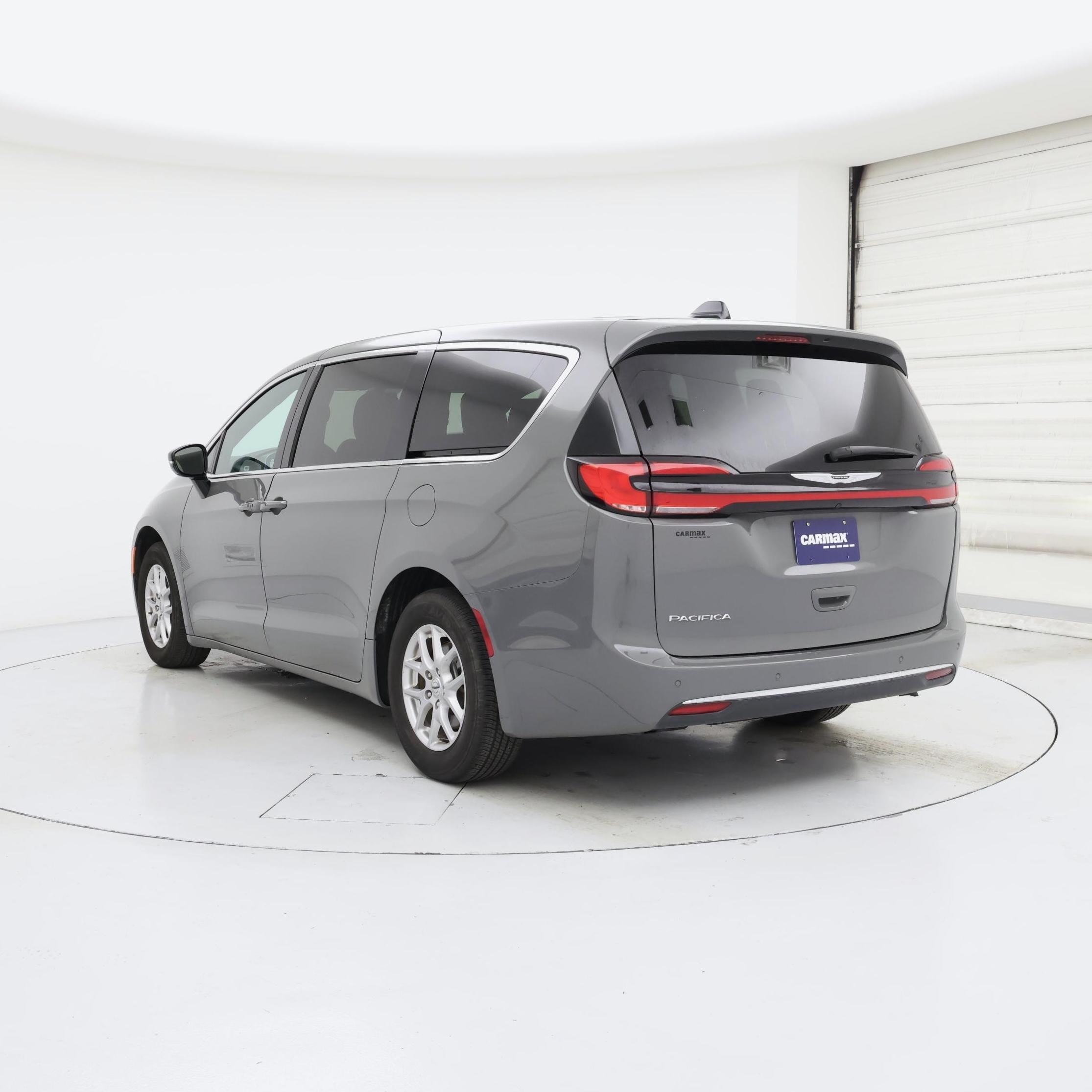 Thumbnail: 2025 Chrysler Pacifica - 2