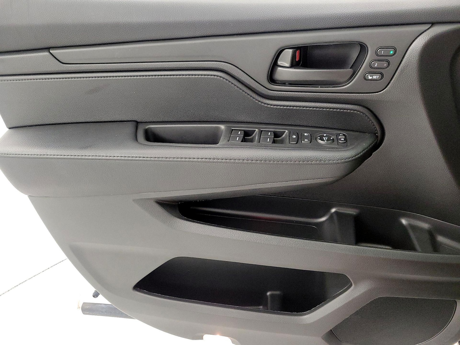 2025 Honda Odyssey Sport L - Photo 13