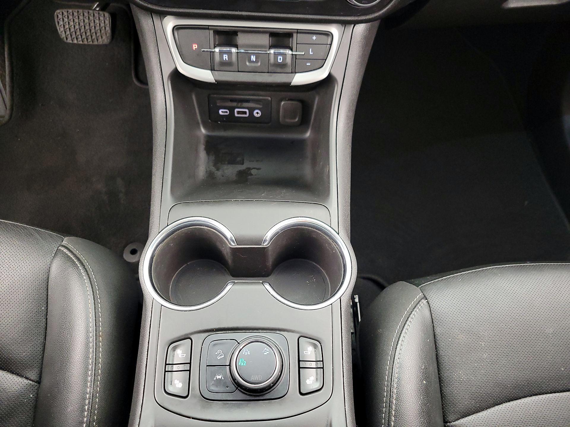 Thumbnail: 2023 GMC Terrain - 17