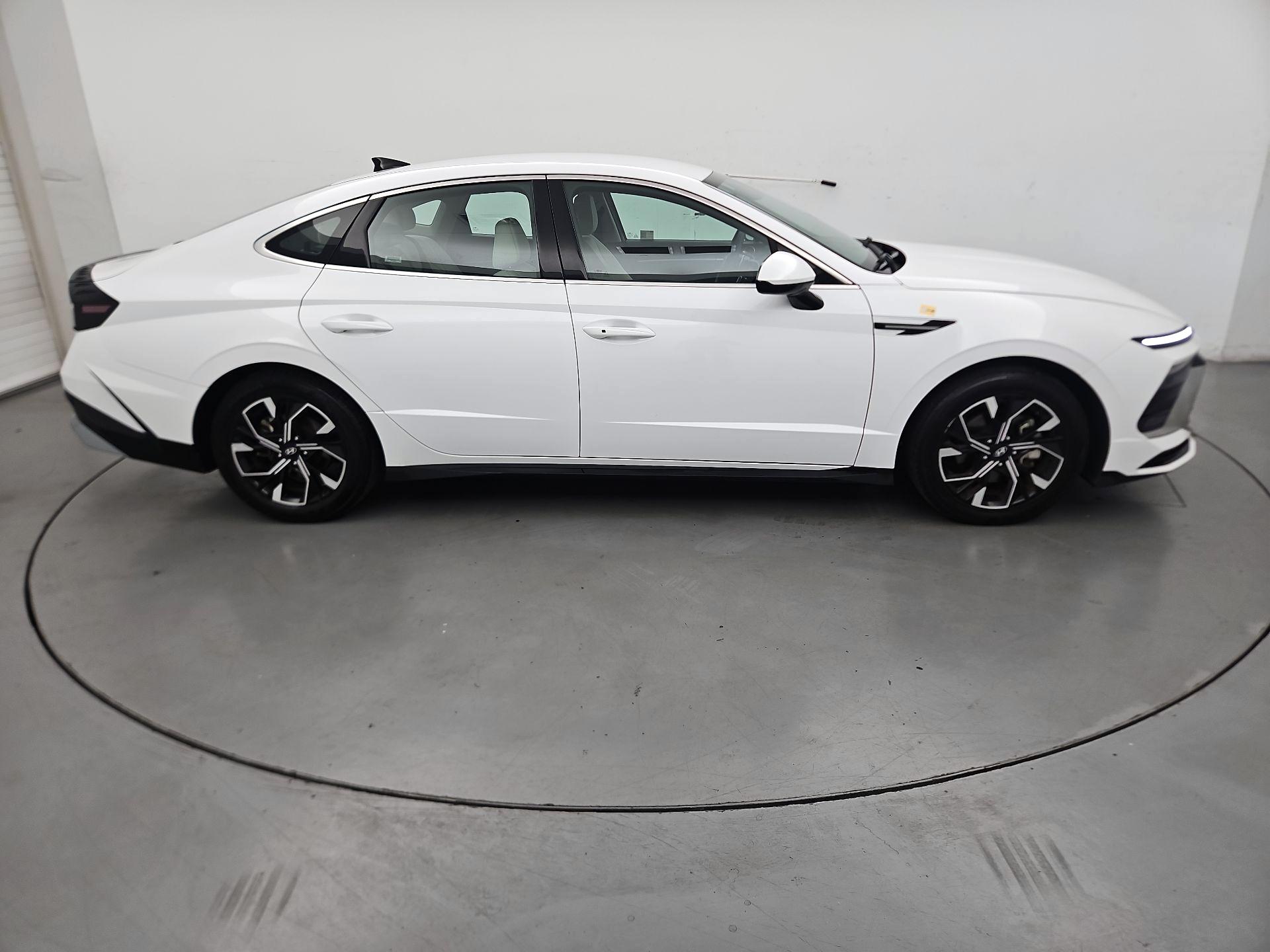 Thumbnail: 2025 Hyundai Sonata - 4
