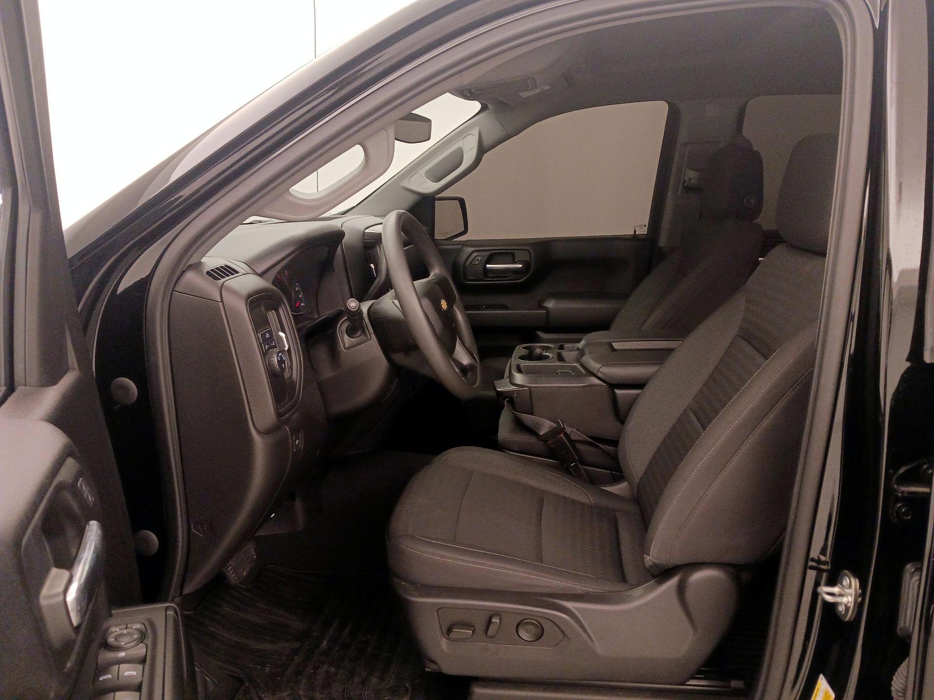 Thumbnail: 2023 Chevrolet Silverado 1500 - 11