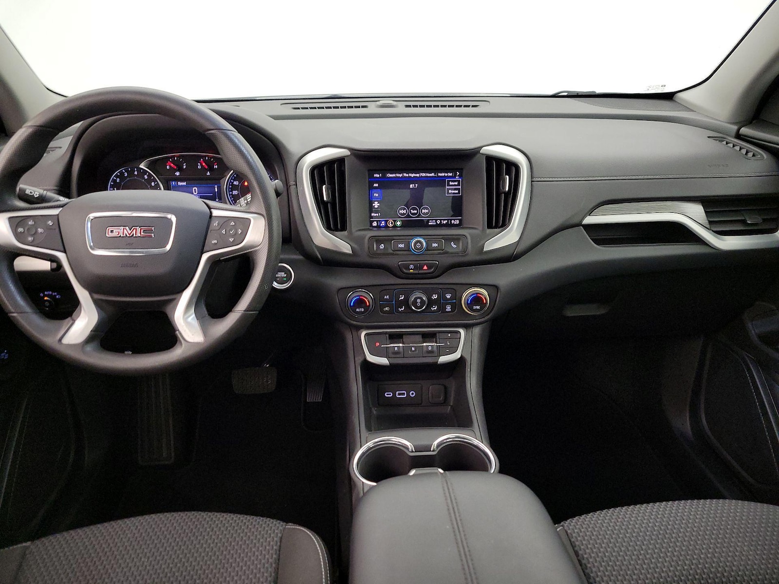 2023 GMC Terrain SLE - Photo 10