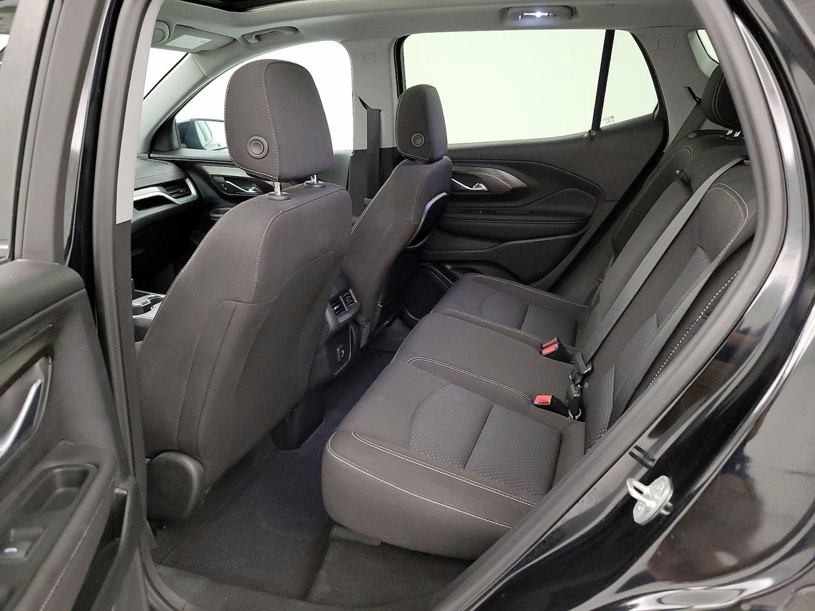 2023 GMC Terrain SLE - Photo 21