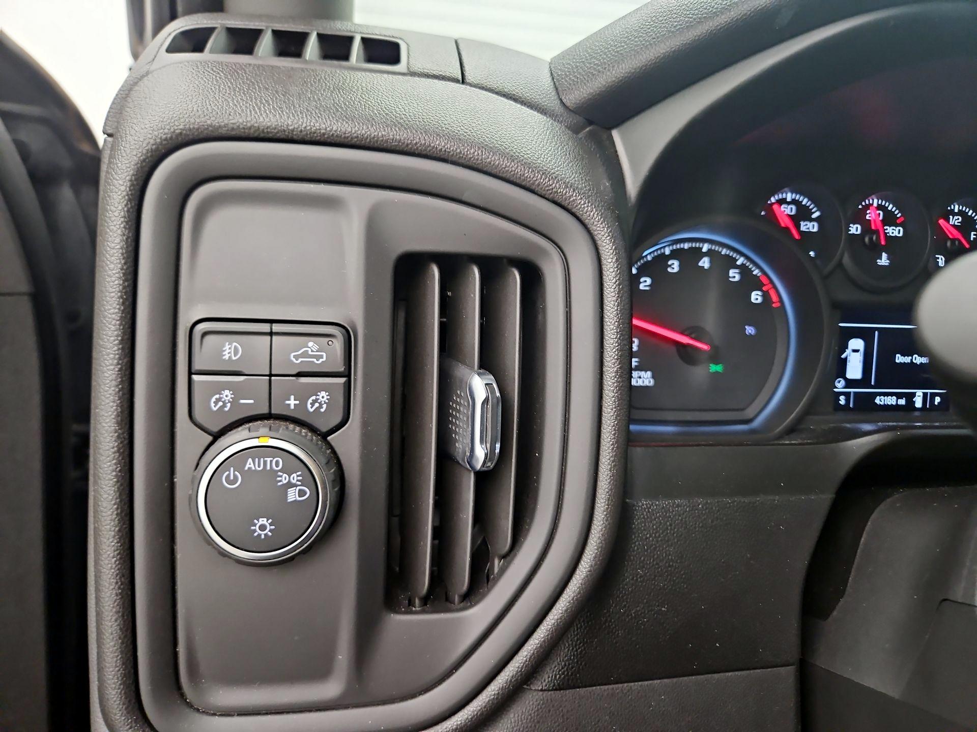 Thumbnail: 2021 Chevrolet Silverado 1500 - 11