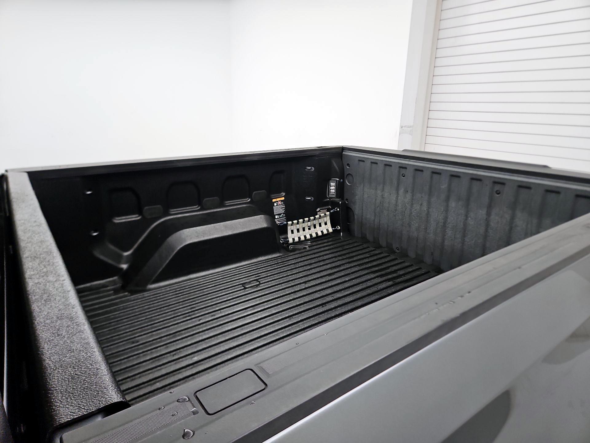 Thumbnail: 2021 Chevrolet Silverado 1500 - 17