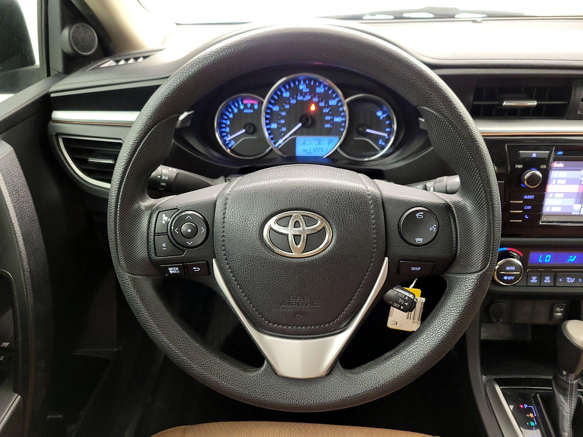 Thumbnail: 2015 Toyota Corolla - 10