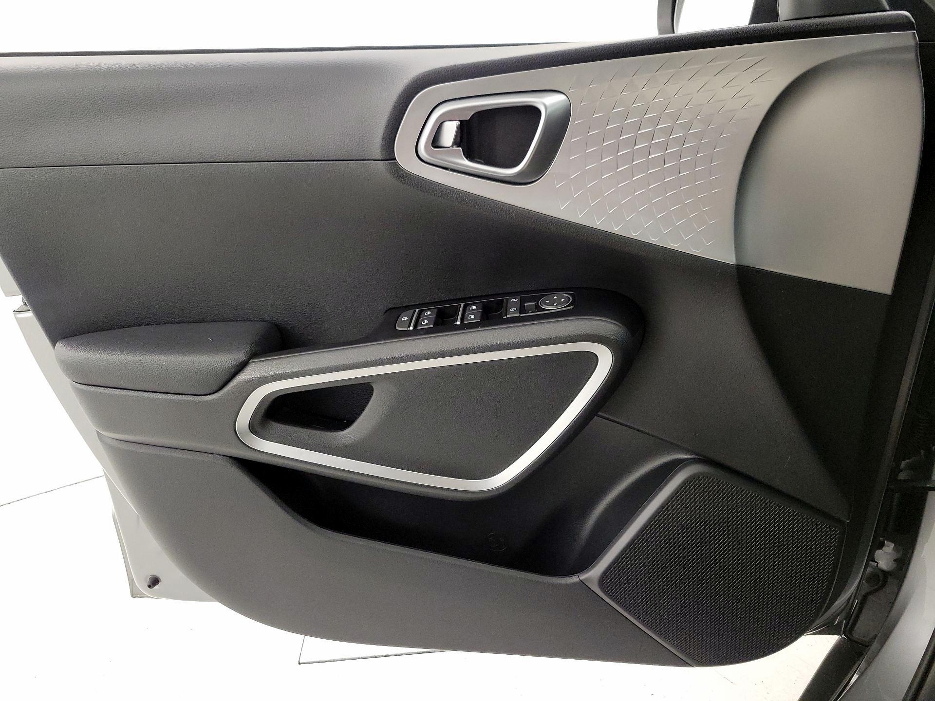 Thumbnail: 2025 Kia Soul - 12