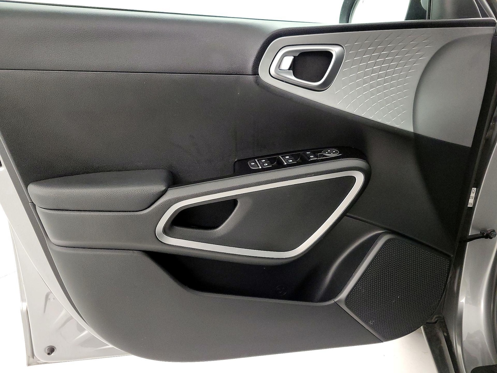 2025 Kia Soul LX - Photo 13