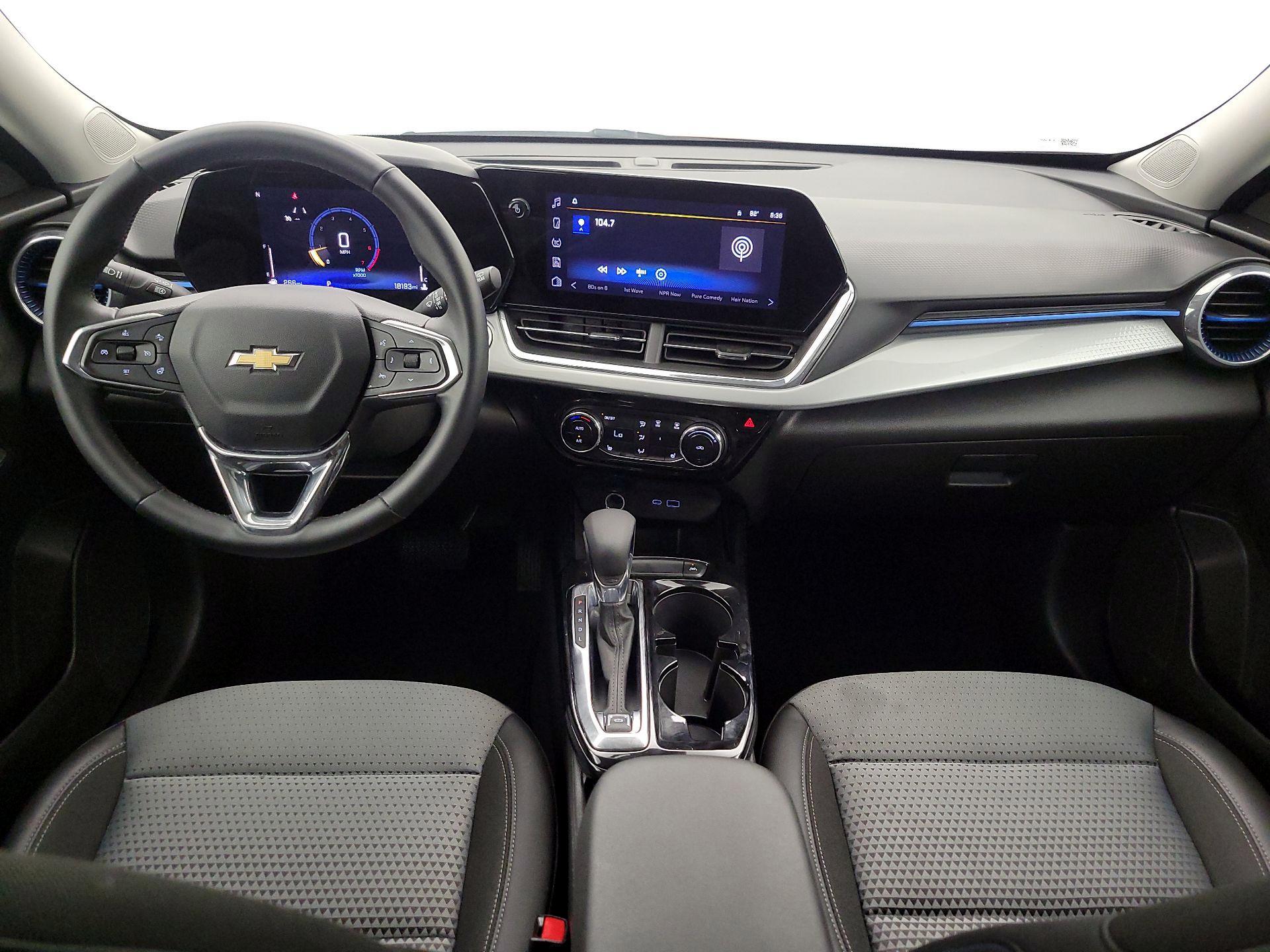 Thumbnail: 2025 Chevrolet Trax - 9
