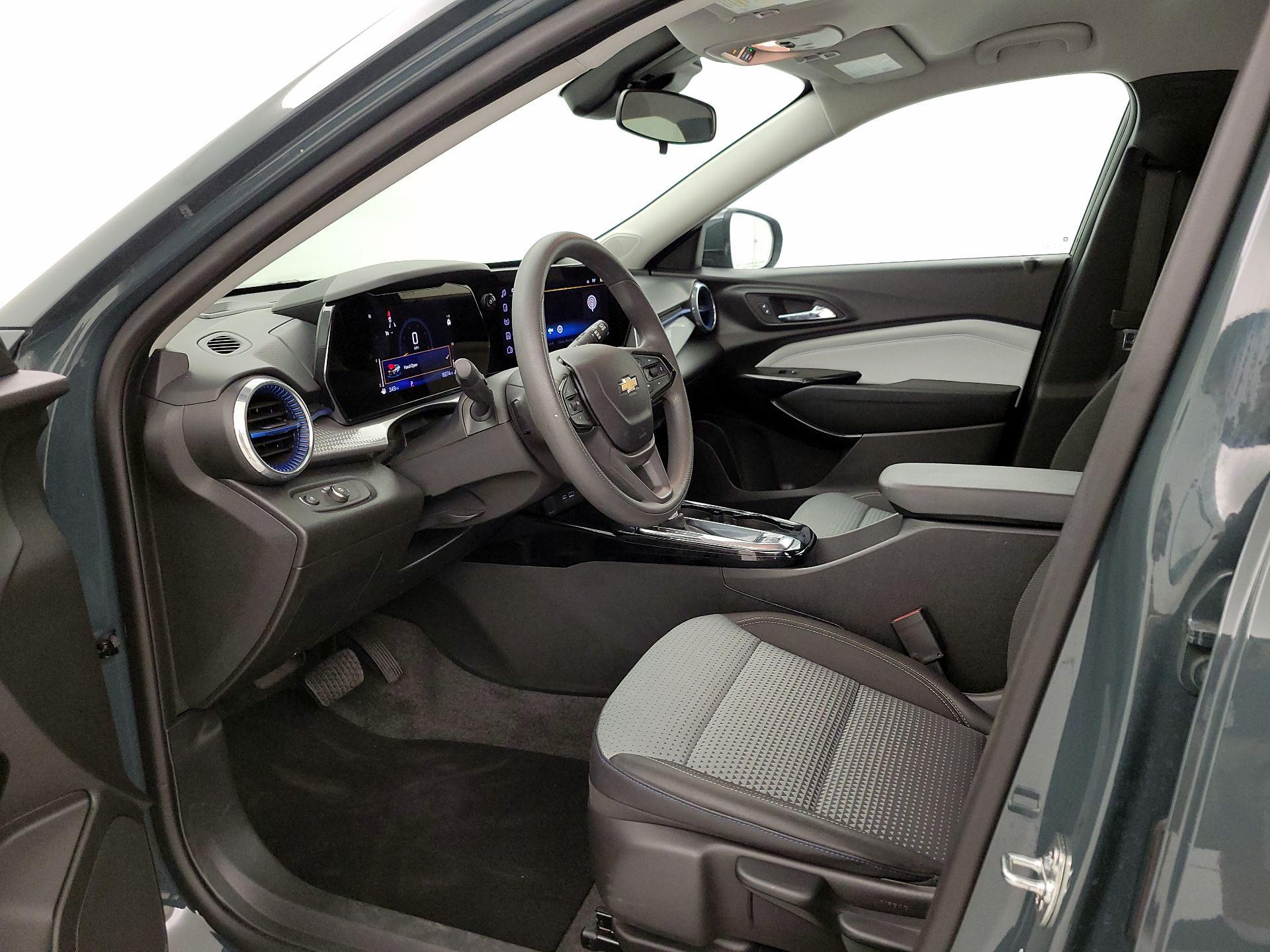 Thumbnail: 2025 Chevrolet Trax - 11
