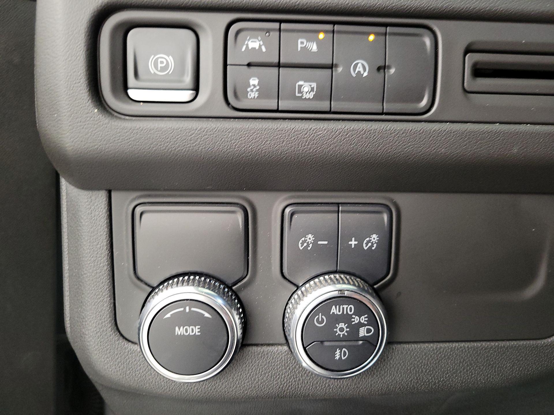 Thumbnail: 2023 GMC Yukon - 13