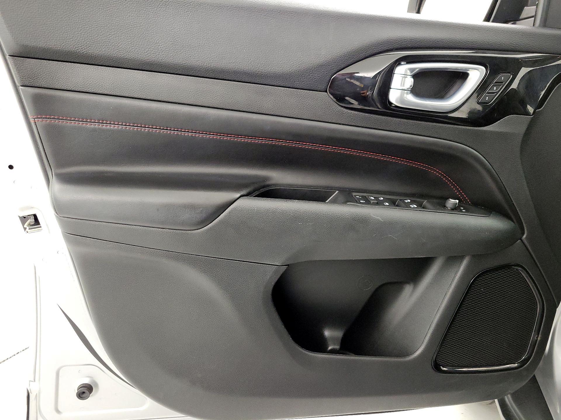 Thumbnail: 2022 Jeep Compass - 12