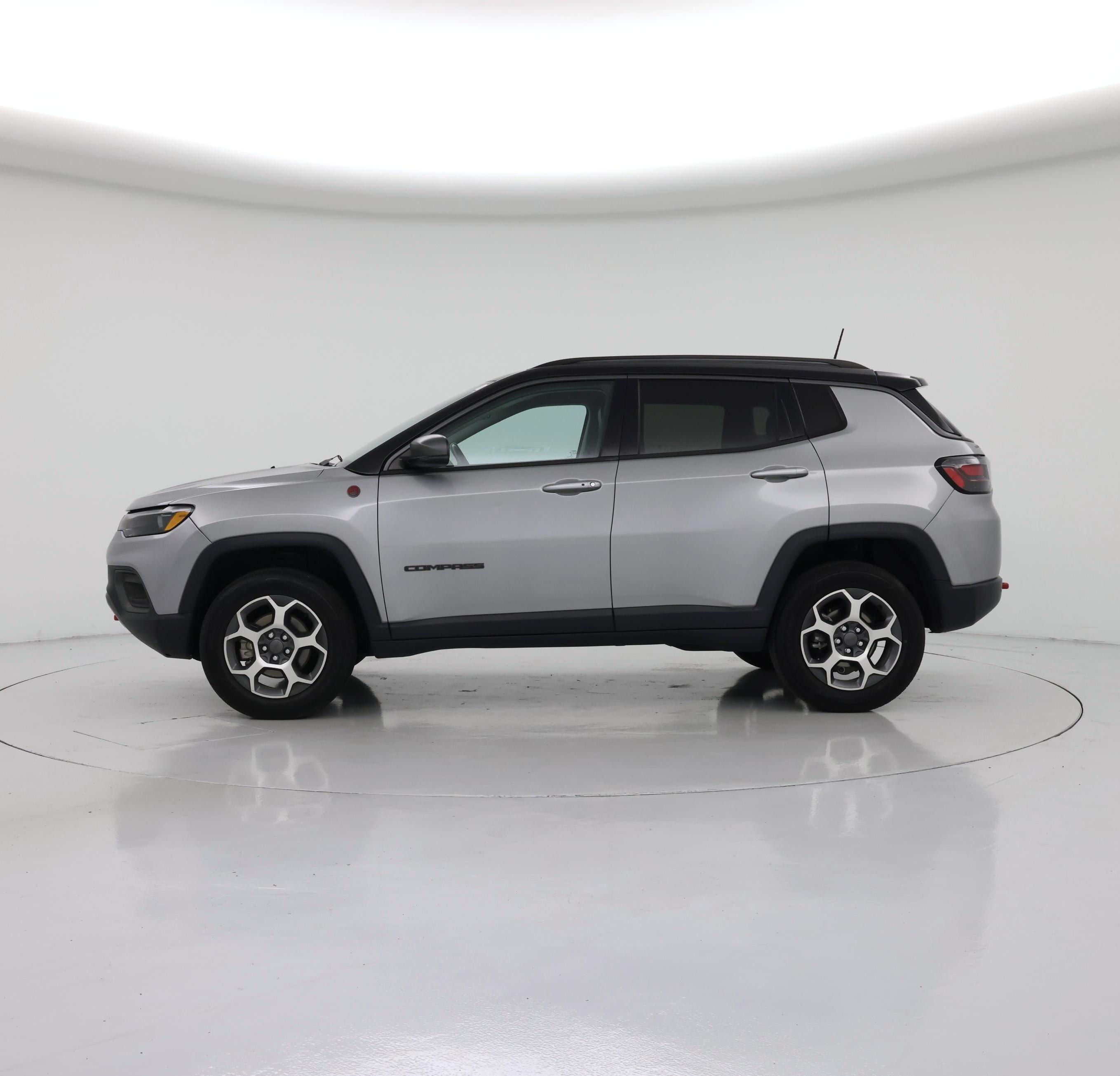 Thumbnail: 2022 Jeep Compass - 3