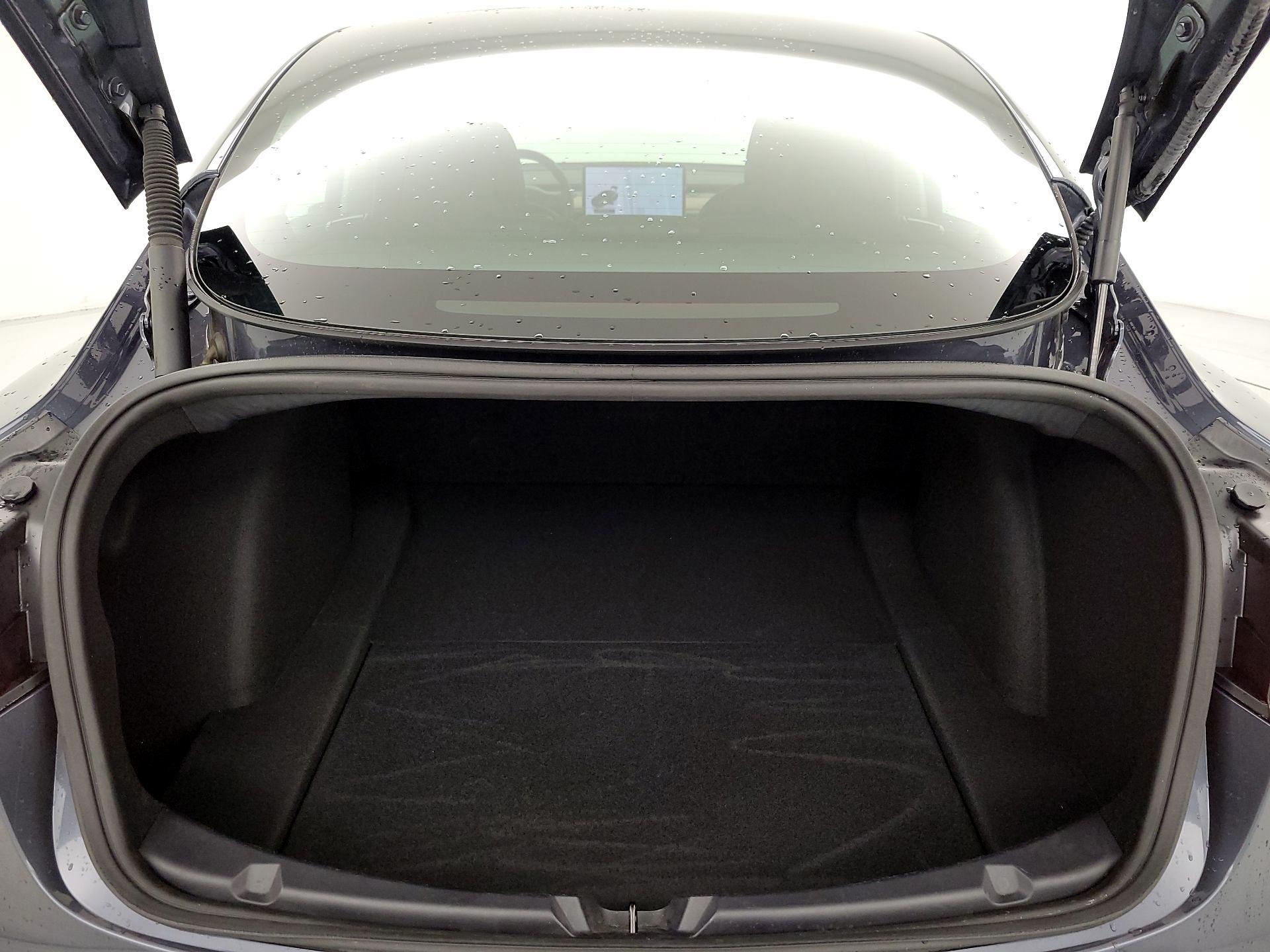 Thumbnail: 2023 Tesla Model 3 - 19