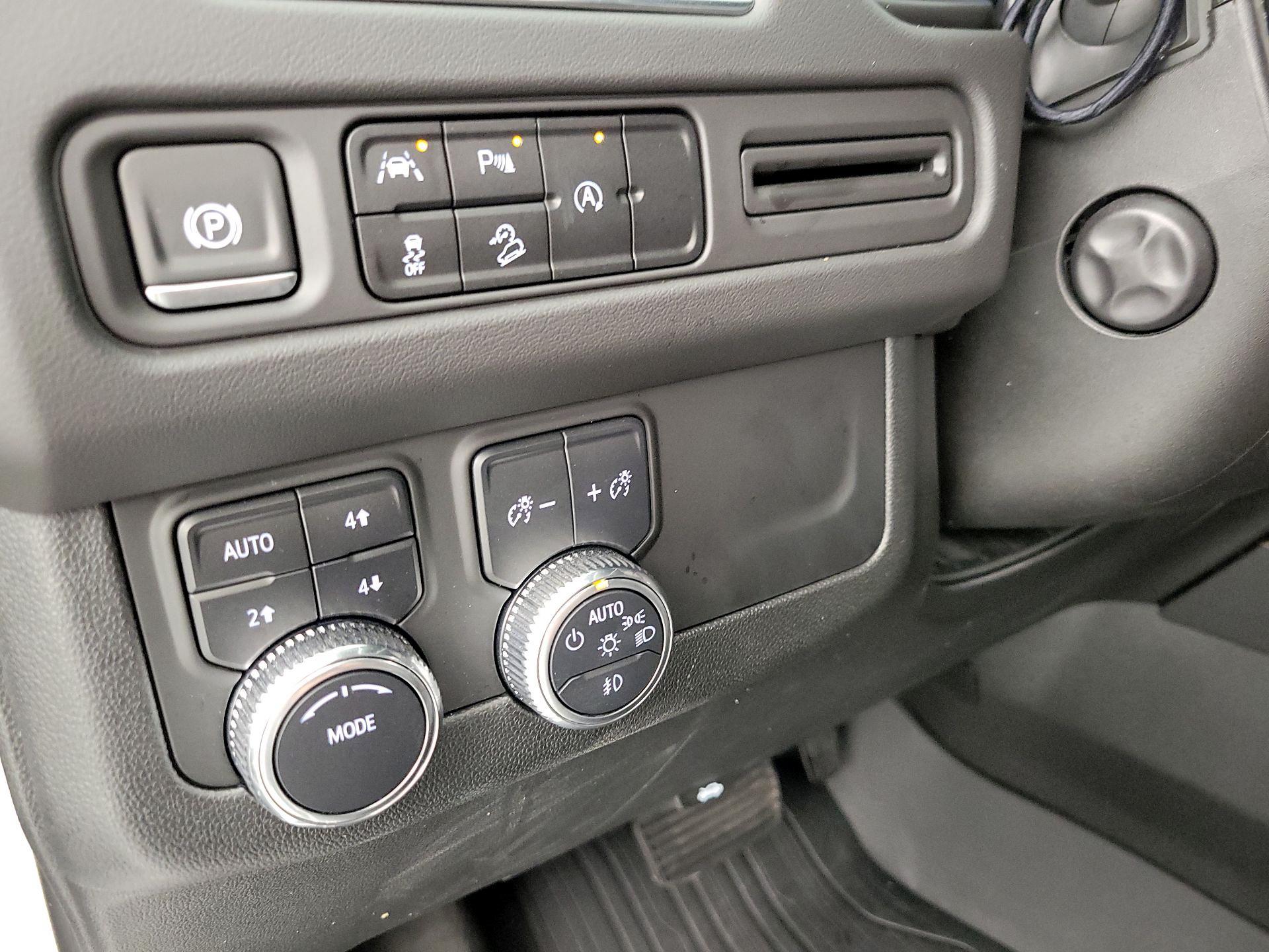 Thumbnail: 2024 GMC Yukon - 13