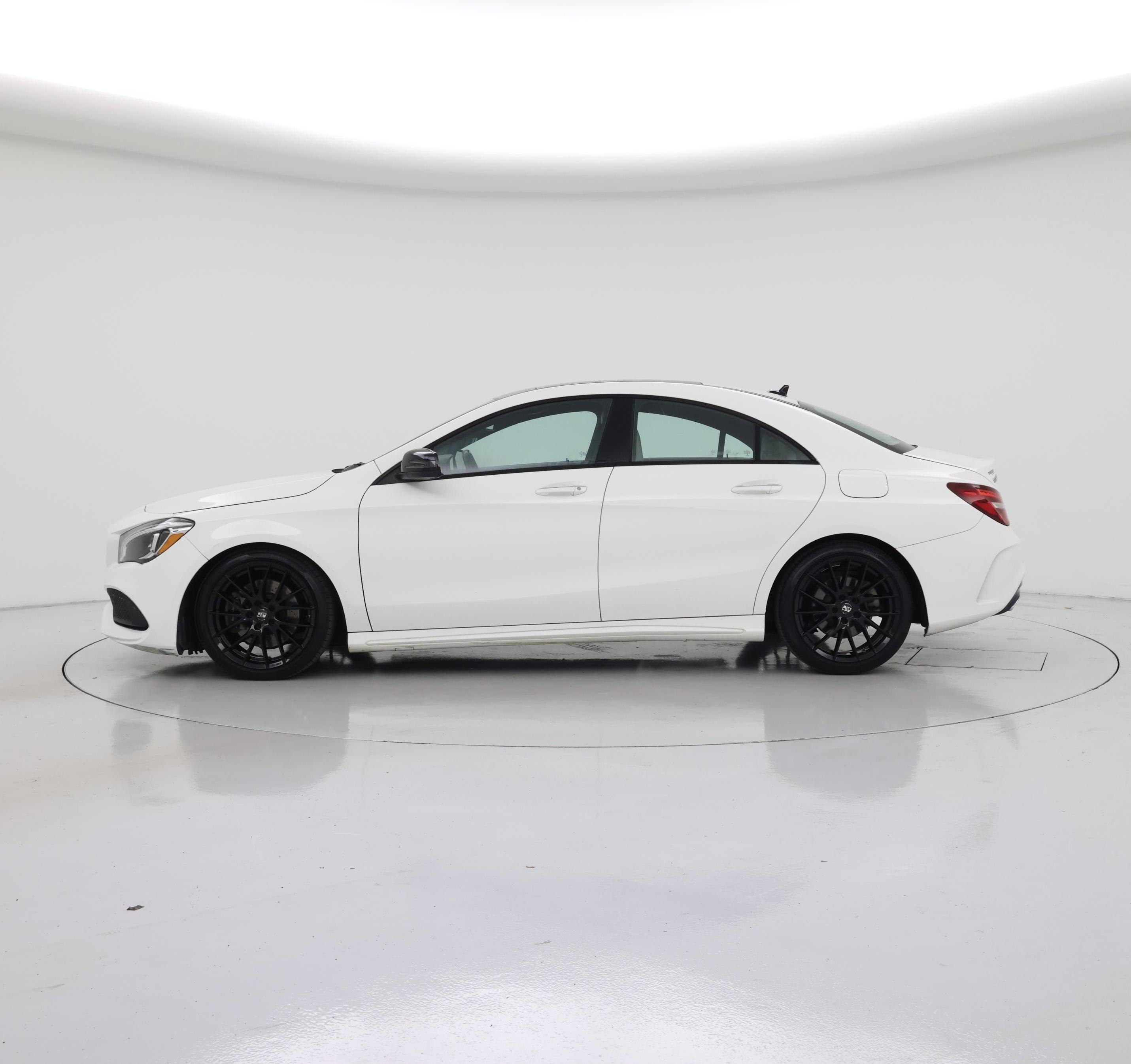 Thumbnail: 2019 Mercedes-Benz CLA - 3