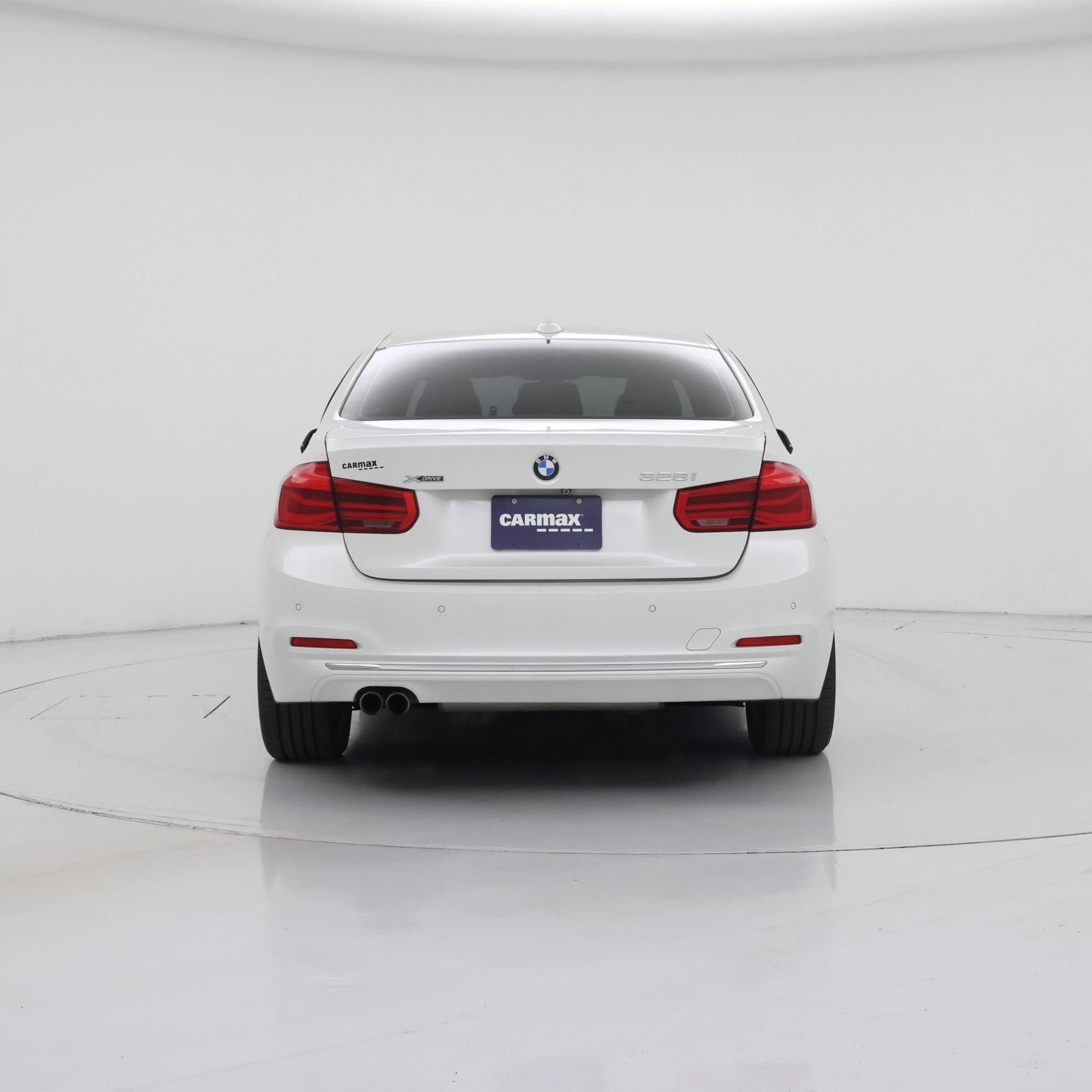 Thumbnail: 2016 BMW 3 Series - 6