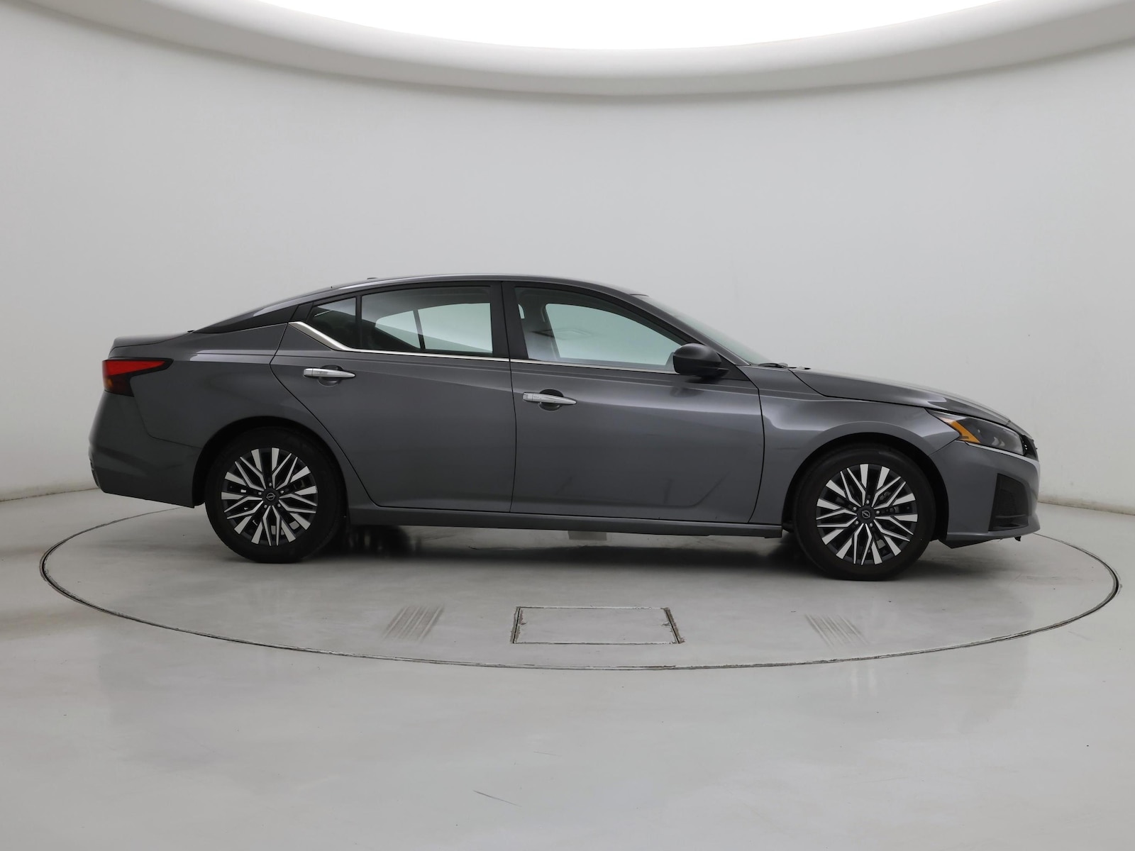 2025 Nissan Altima SV - Photo 8