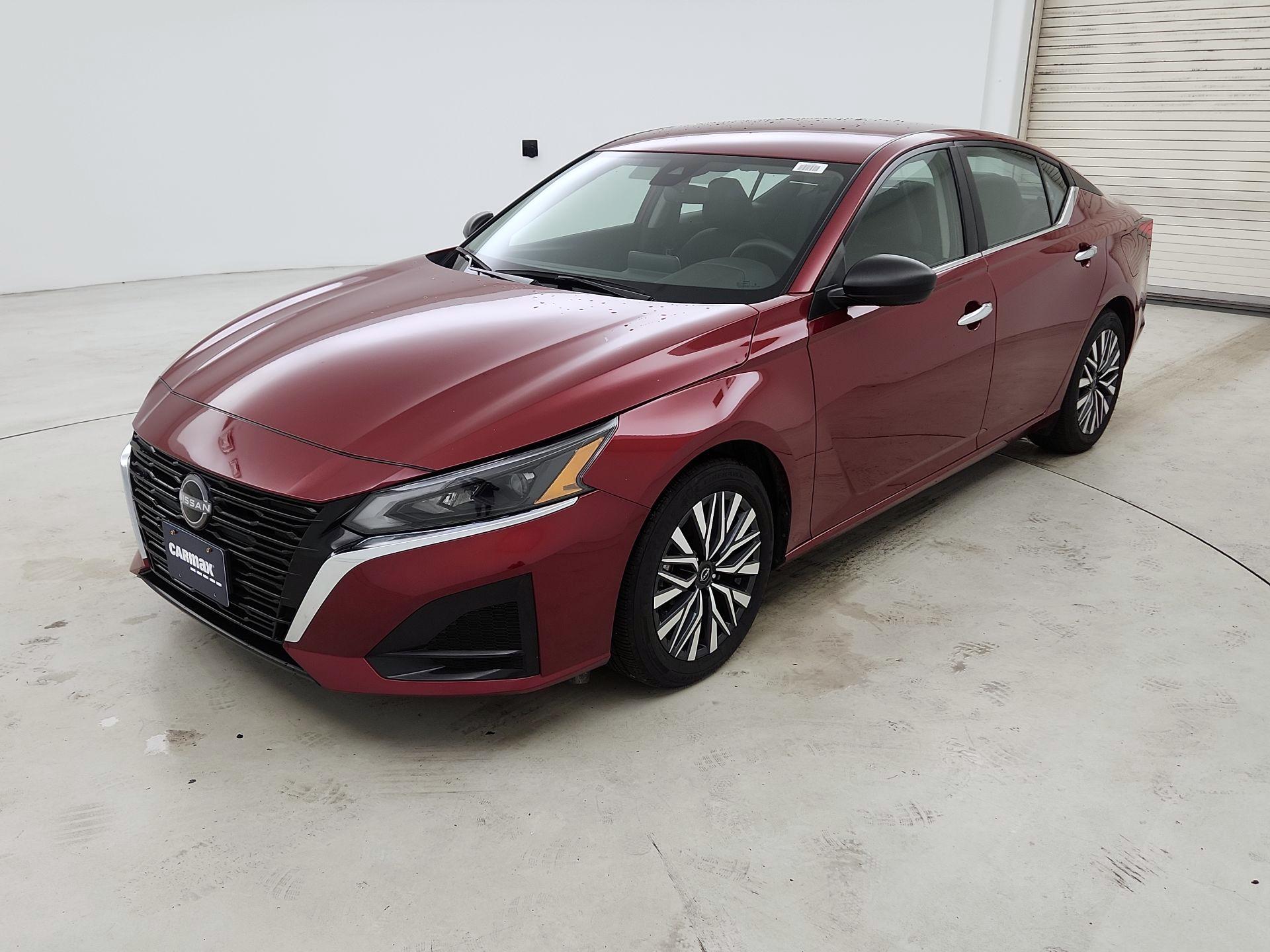 Thumbnail: 2025 Nissan Altima - 3