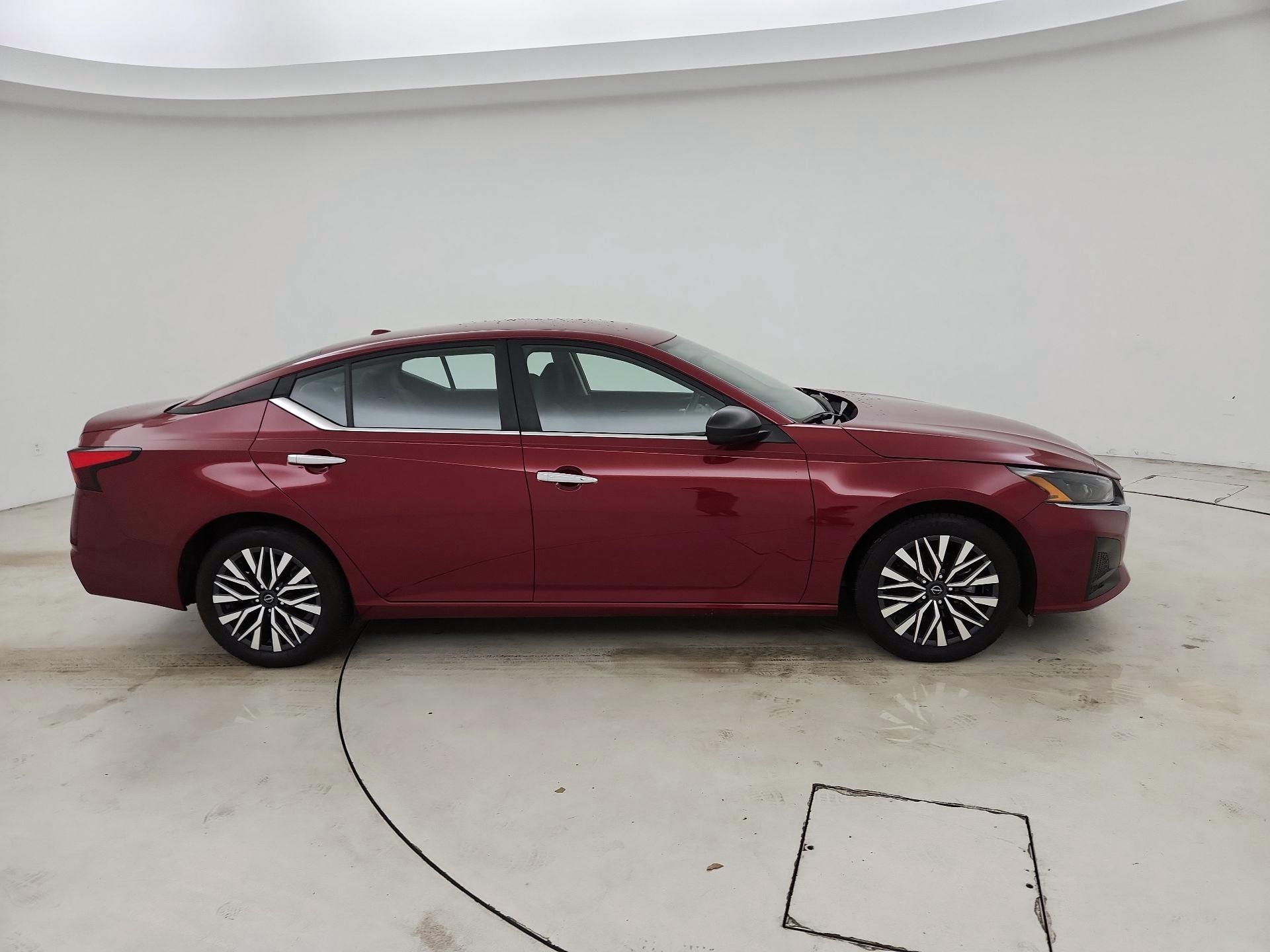 Thumbnail: 2025 Nissan Altima - 4