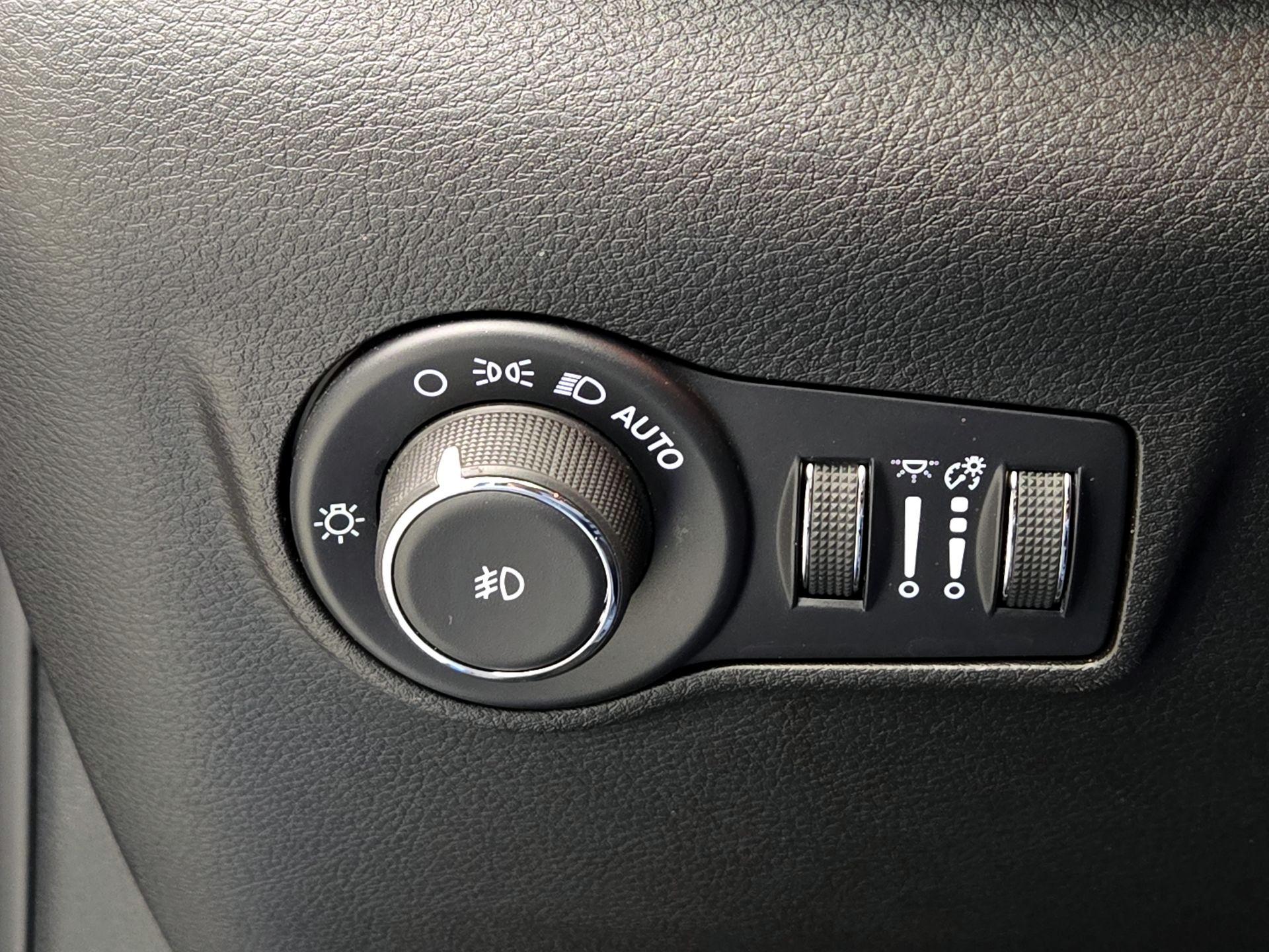 Thumbnail: 2025 Jeep Compass - 13