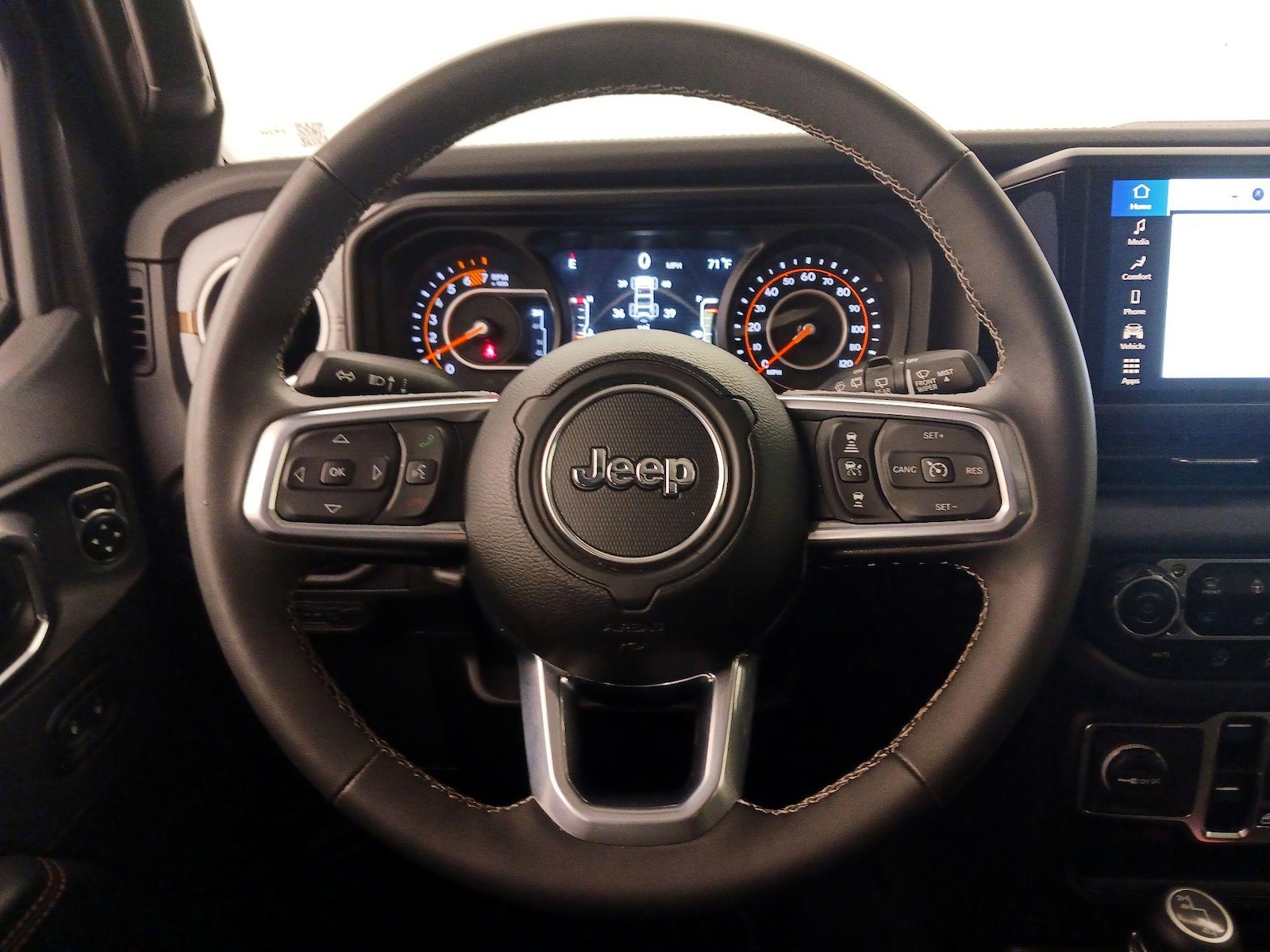2025 Jeep Wrangler 4-Door Sahara - Photo 11