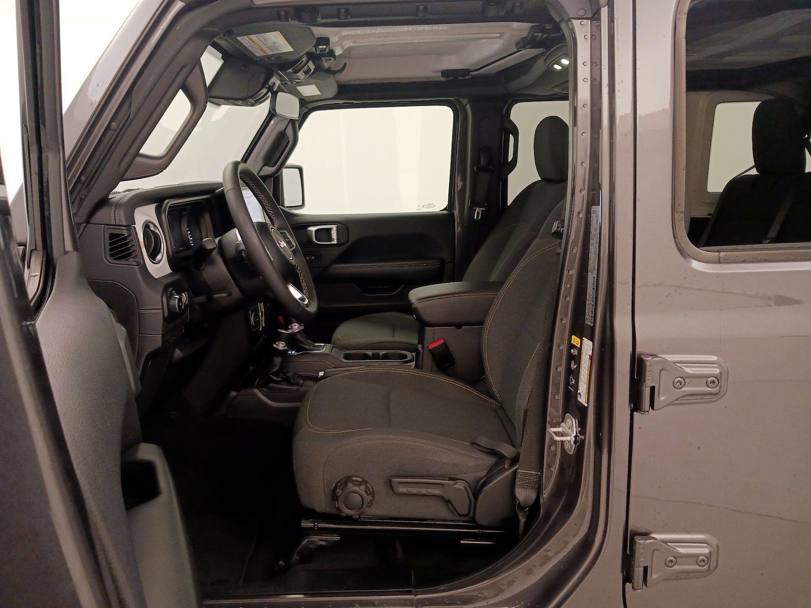 2025 Jeep Wrangler 4-Door Sahara - Photo 12