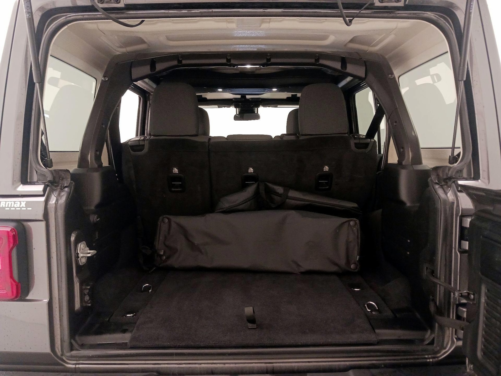 2025 Jeep Wrangler 4-Door Sahara - Photo 21