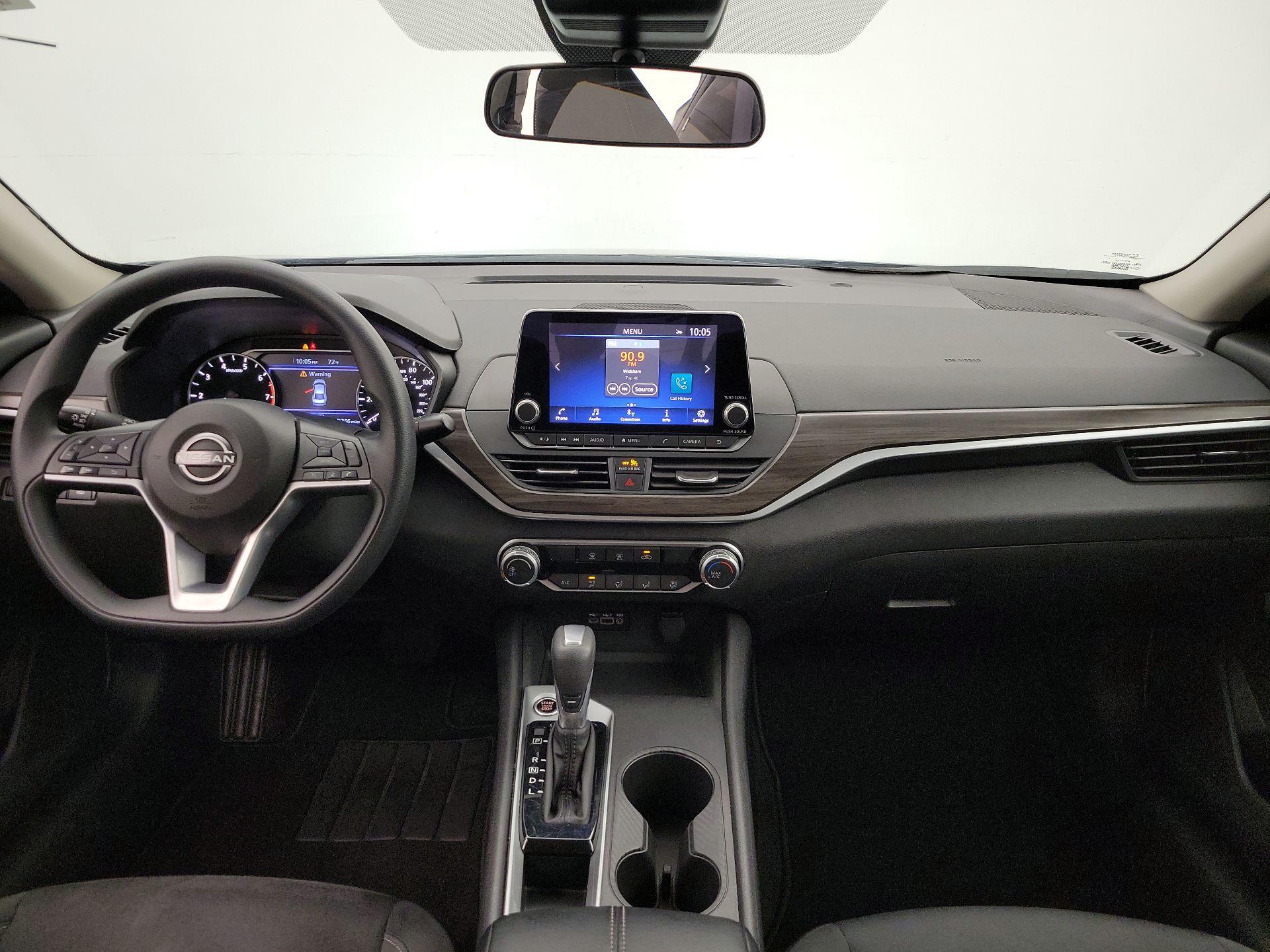 Thumbnail: 2025 Nissan Altima - 9