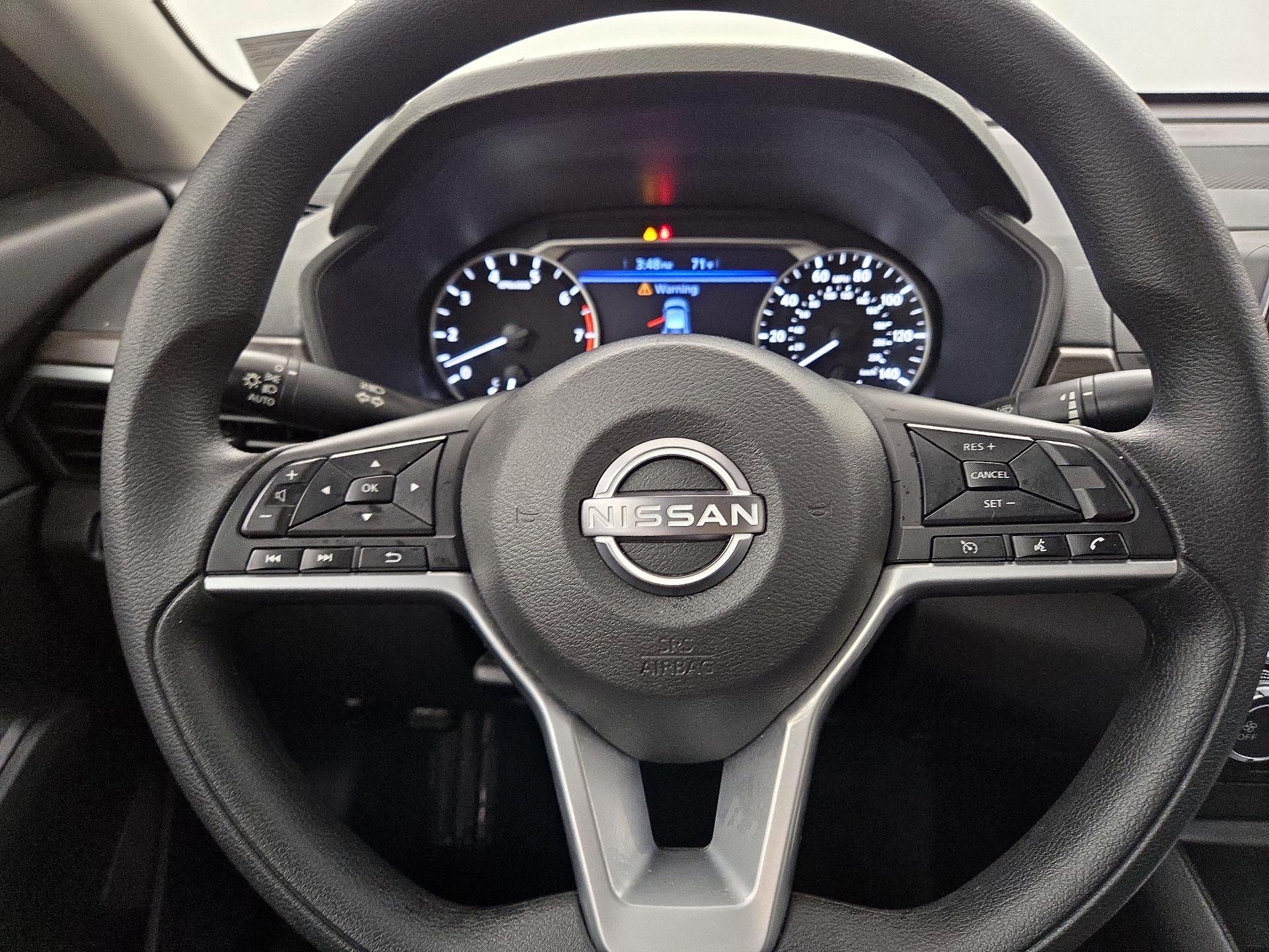 Thumbnail: 2025 Nissan Altima - 10