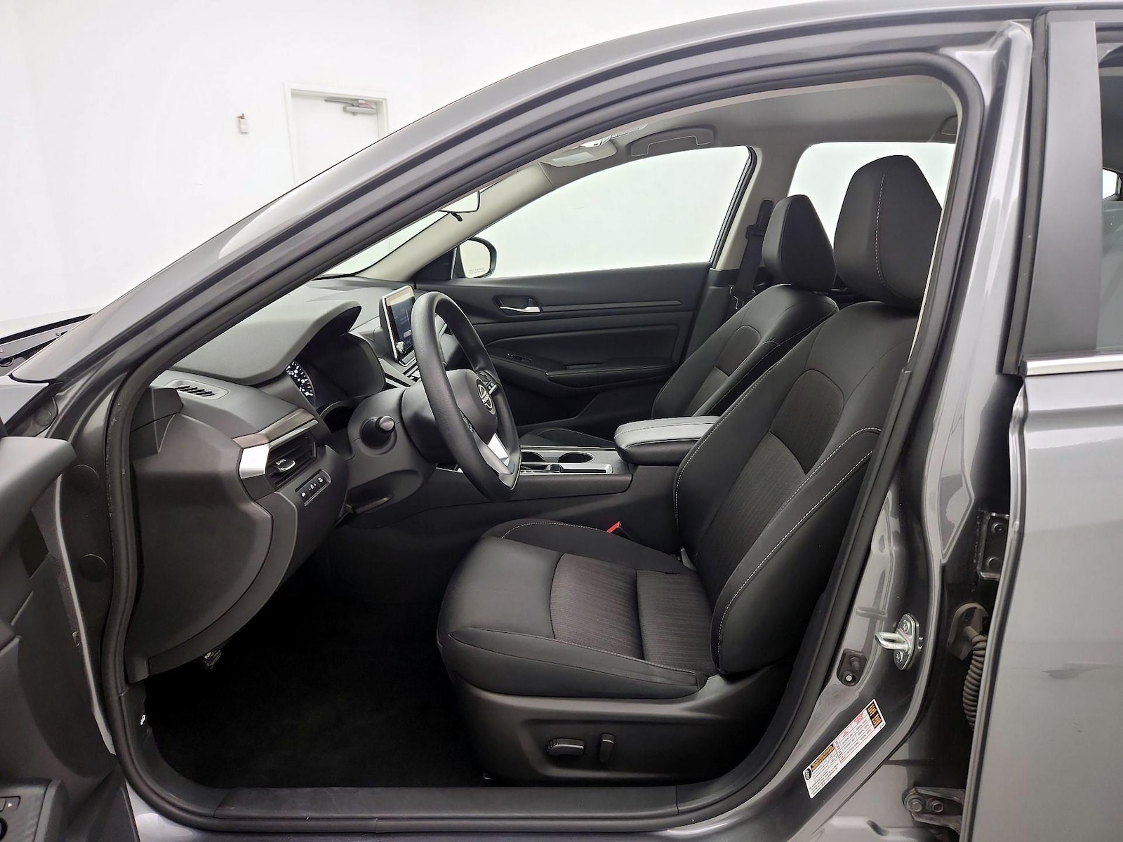 2025 Nissan Altima SV - Photo 12