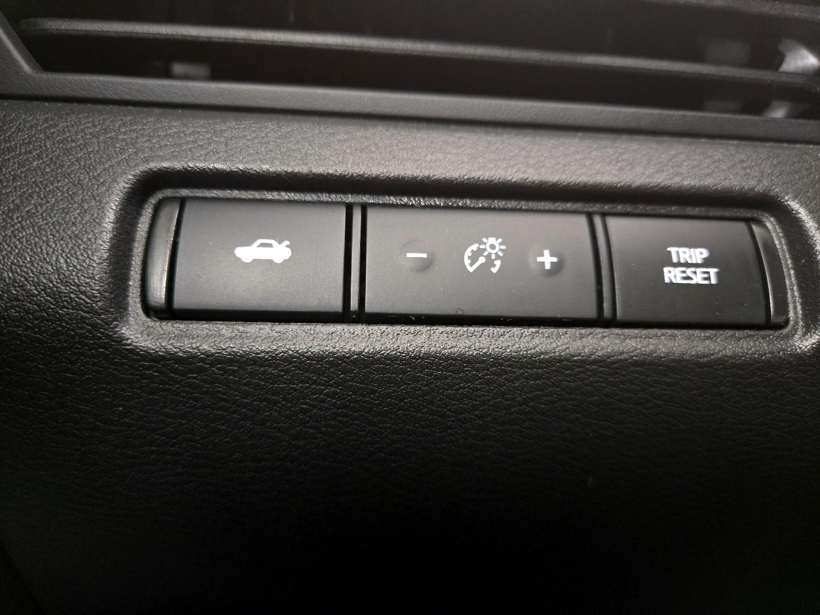 2025 Nissan Altima SV - Photo 14
