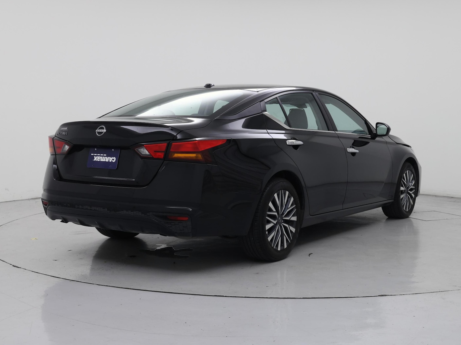2025 Nissan Altima SV - Photo 9