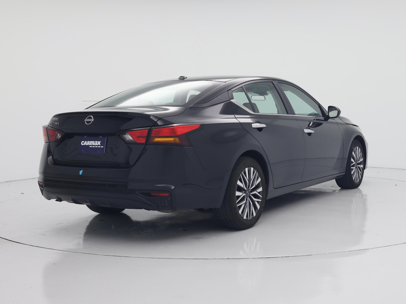 2025 Nissan Altima SV - Photo 9