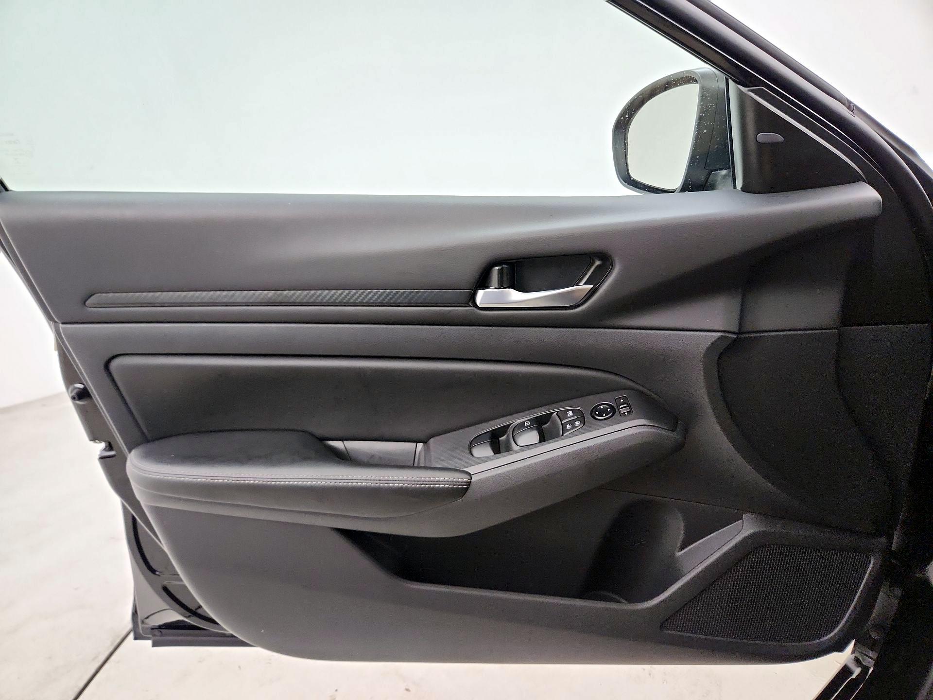 Thumbnail: 2025 Nissan Altima - 10