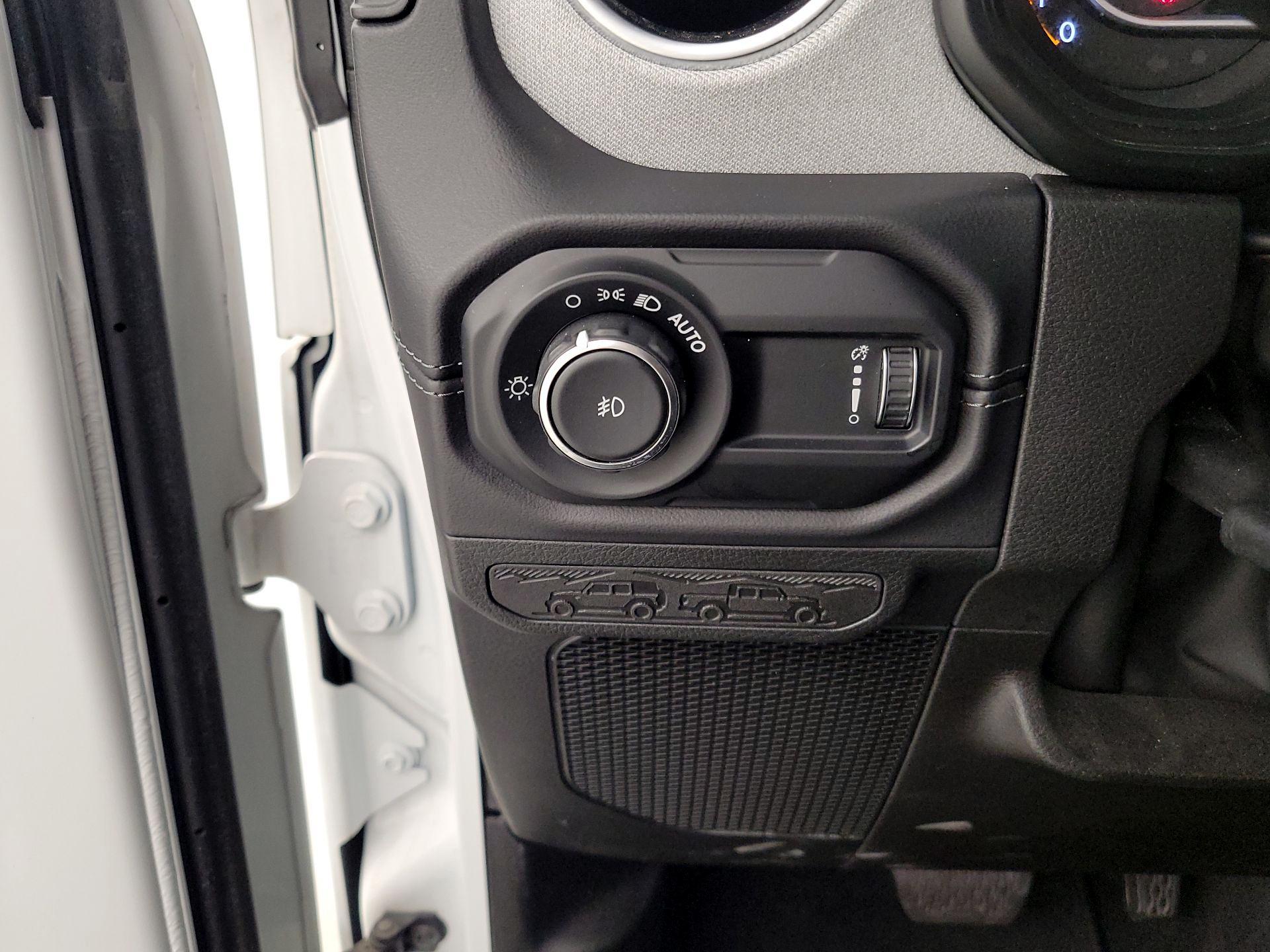Thumbnail: 2025 Jeep Wrangler - 13