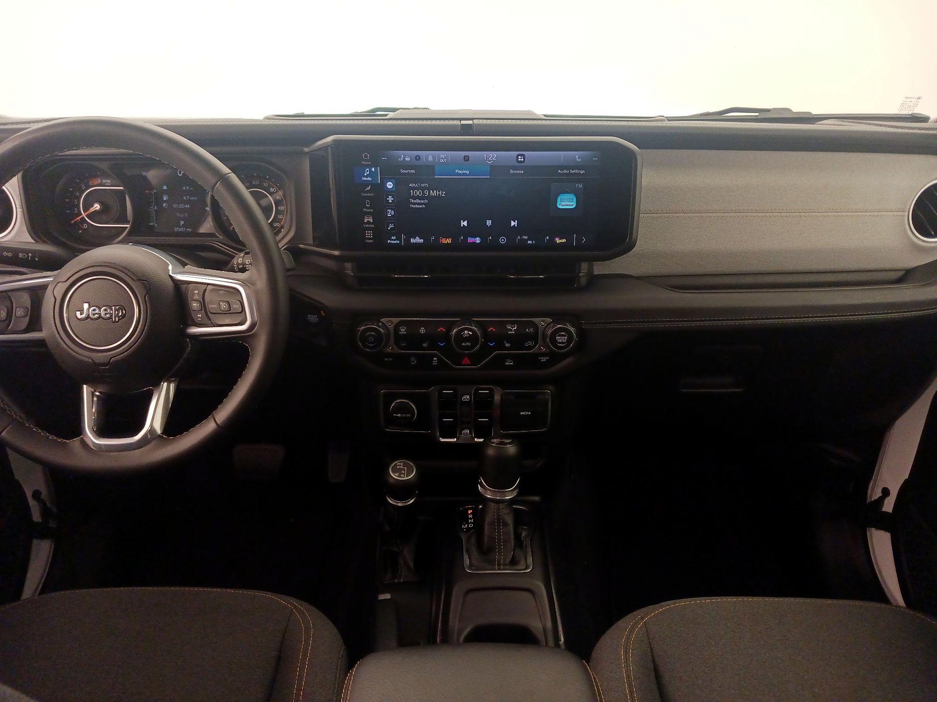 Thumbnail: 2025 Jeep Wrangler - 9