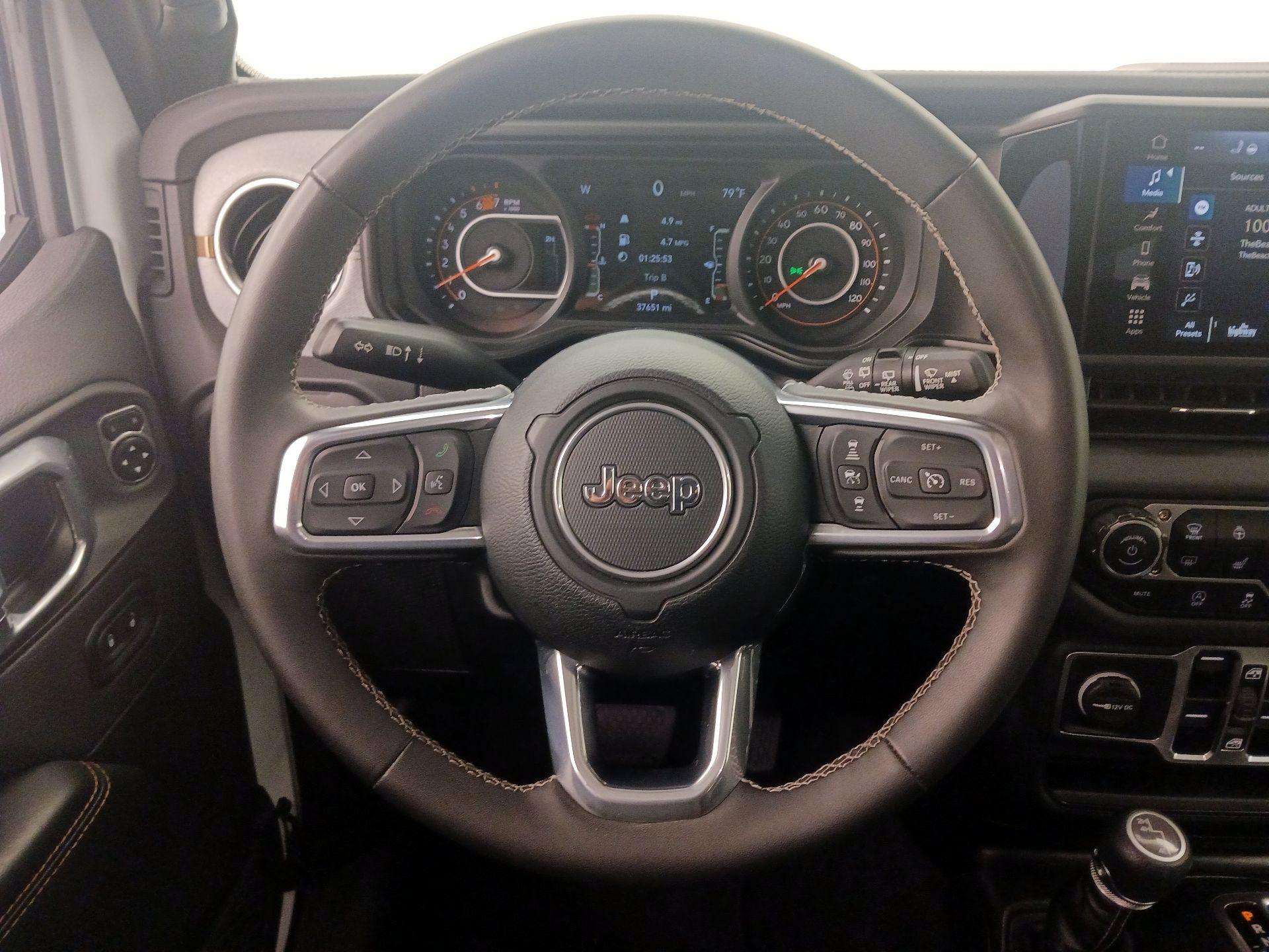 Thumbnail: 2025 Jeep Wrangler - 10