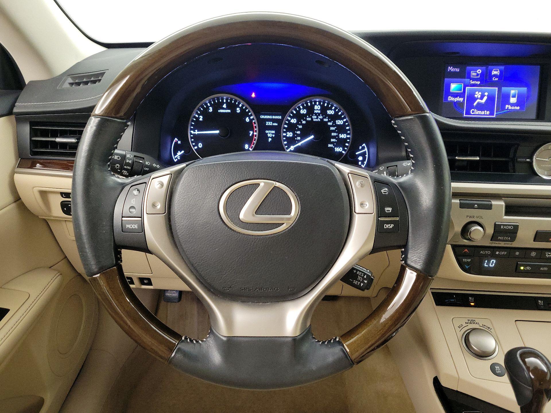 Thumbnail: 2014 Lexus ES - 10