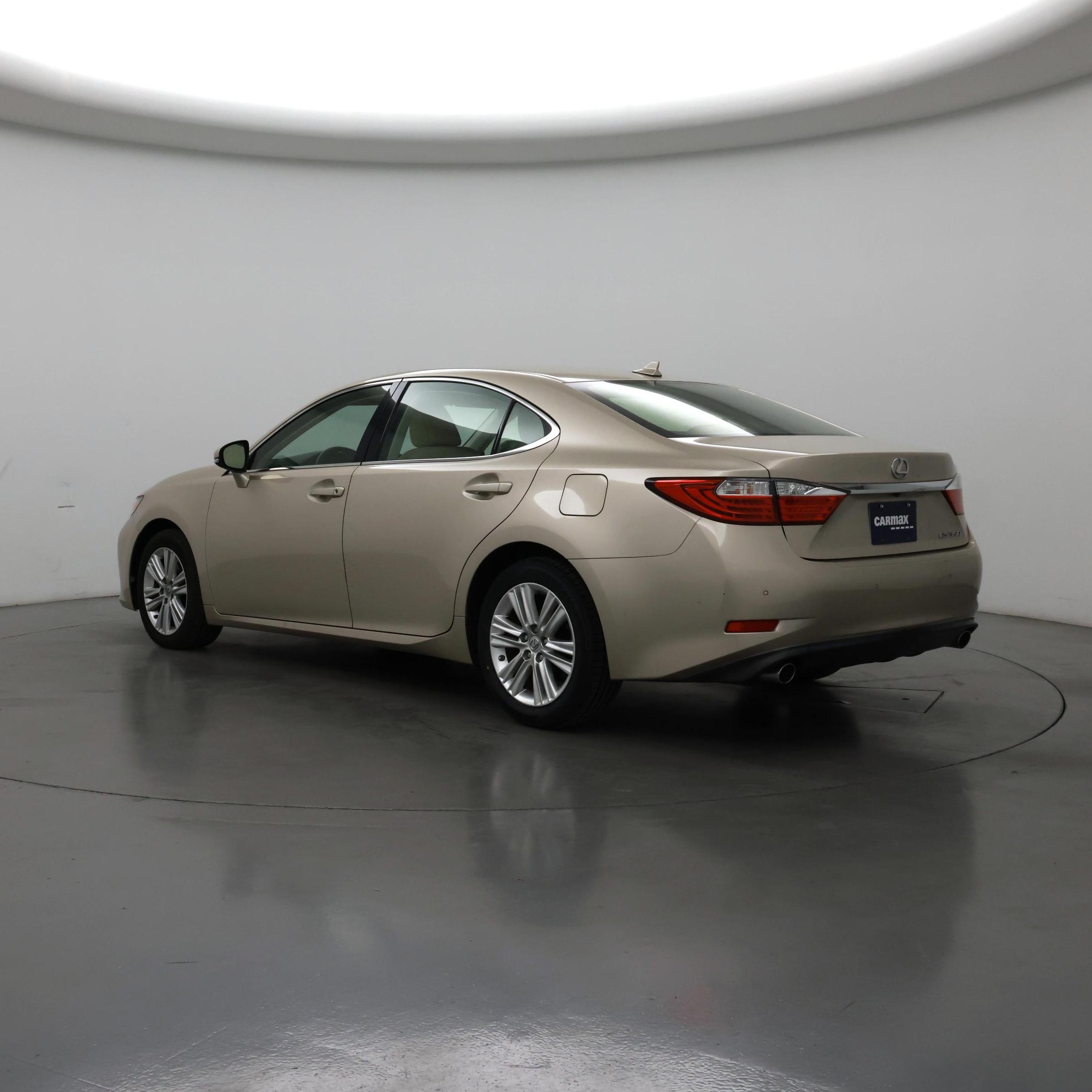 Thumbnail: 2014 Lexus ES - 2