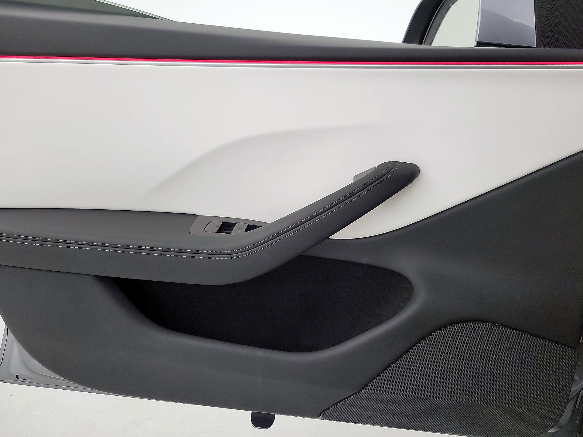 Thumbnail: 2025 Tesla Model 3 - 12