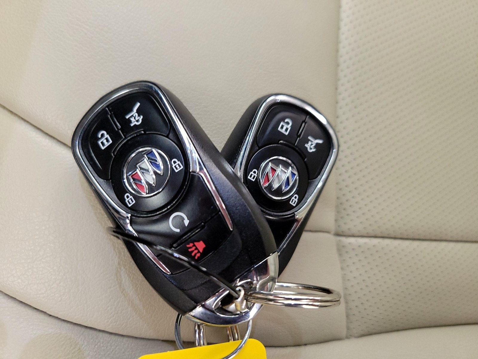2020 Buick Enclave Essence - Photo 23